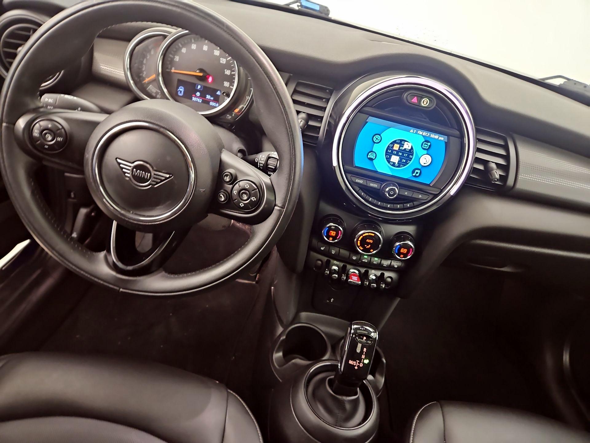 Thumbnail: 2021 MINI Cooper Hardtop - 10