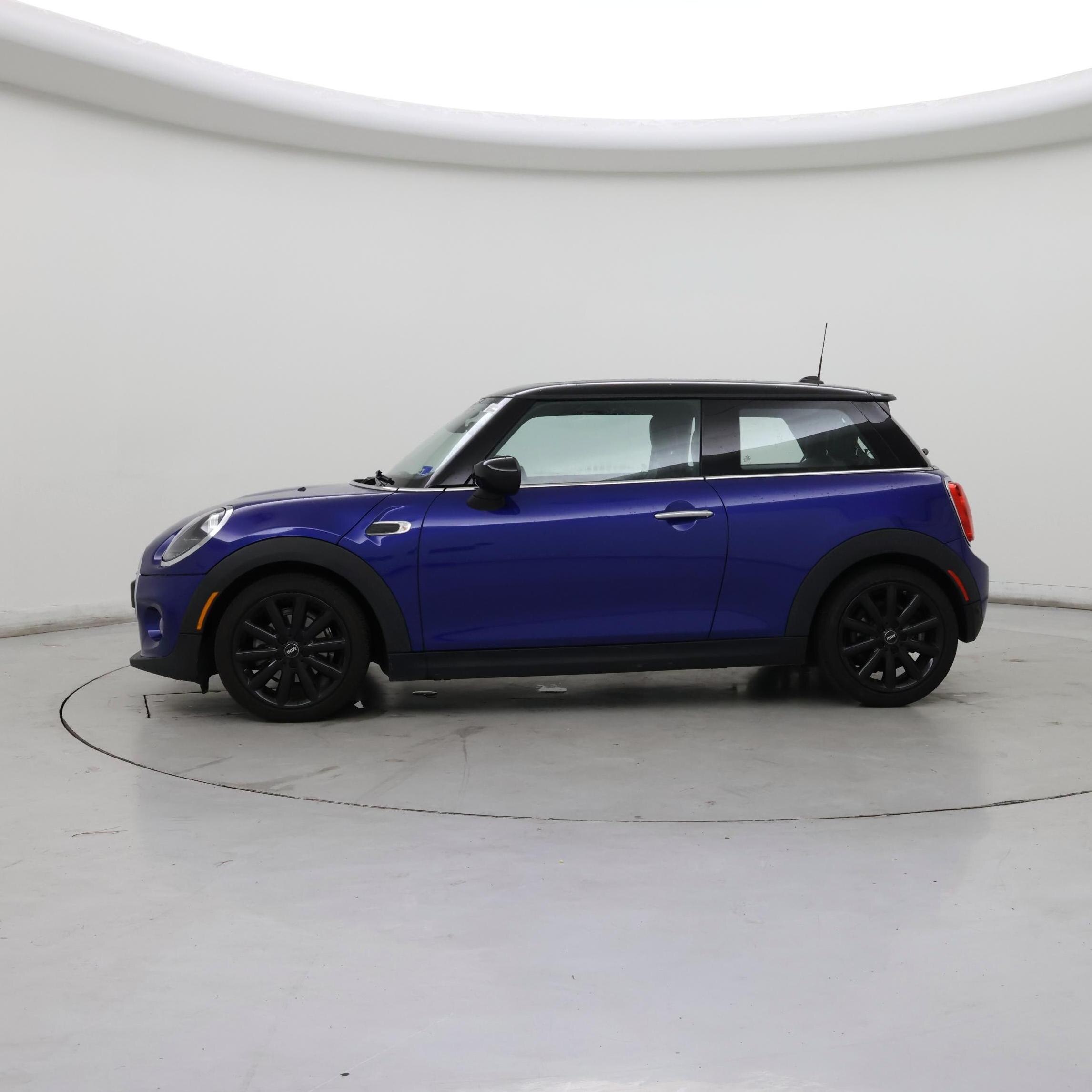 Thumbnail: 2021 MINI Cooper Hardtop - 3