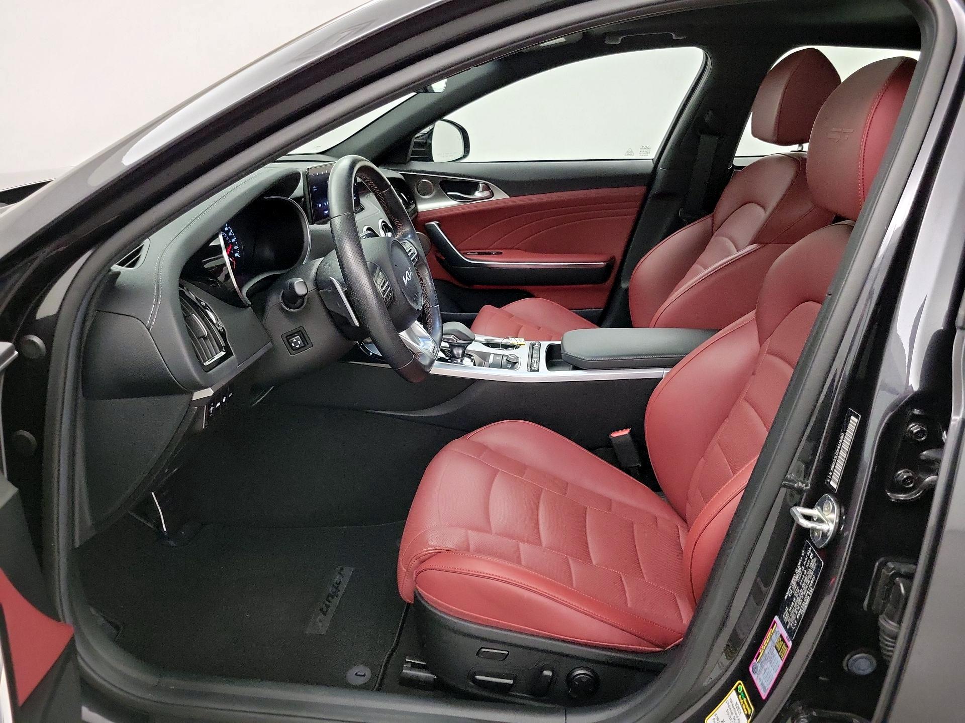 Thumbnail: 2023 Kia Stinger - 9