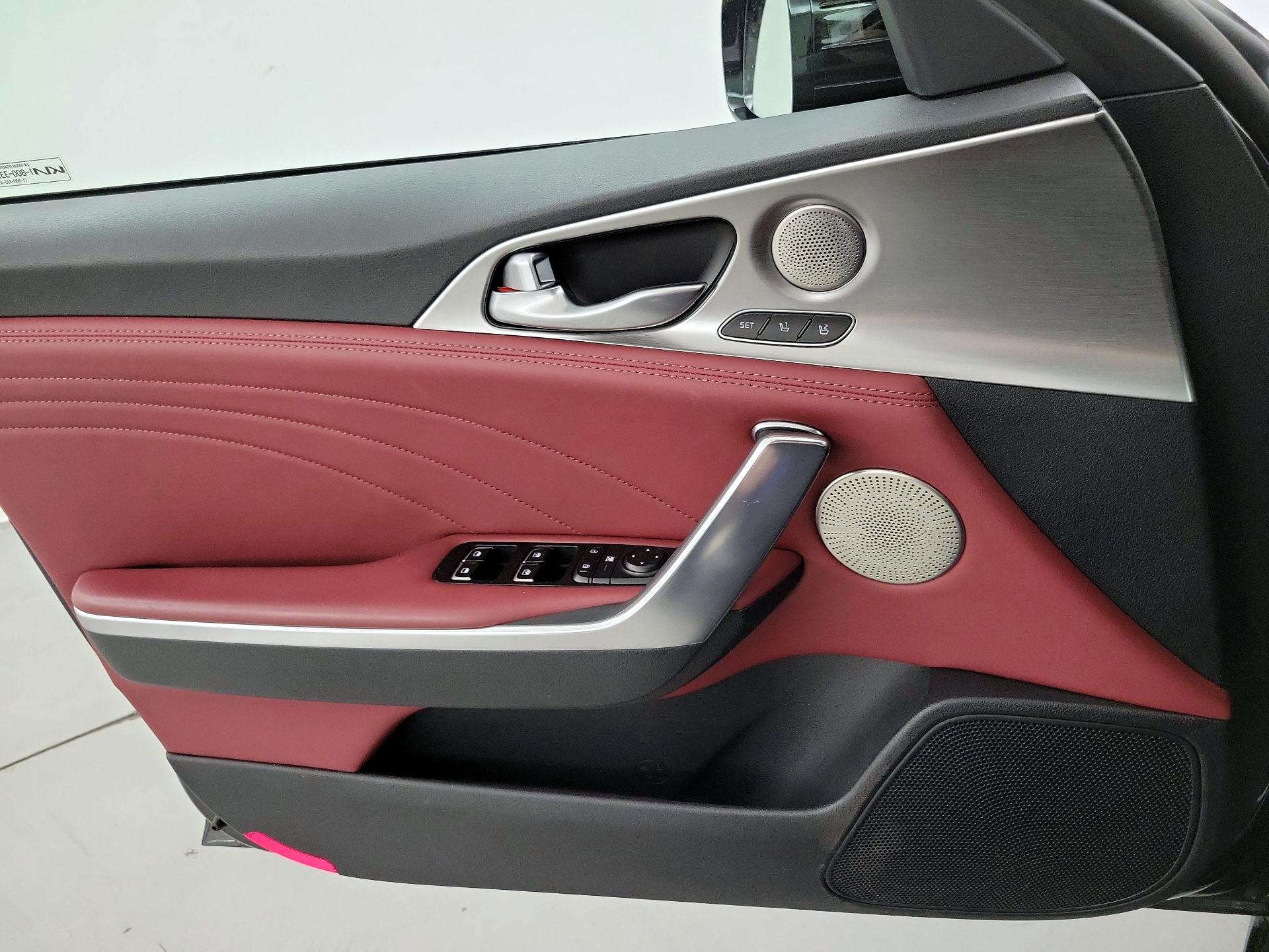 Thumbnail: 2023 Kia Stinger - 10