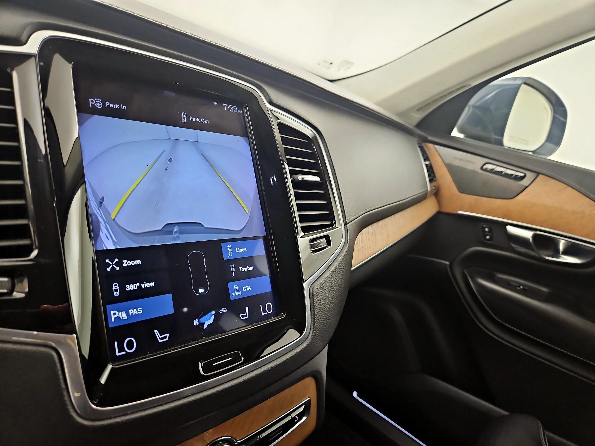 Thumbnail: 2019 Volvo XC90 - 14