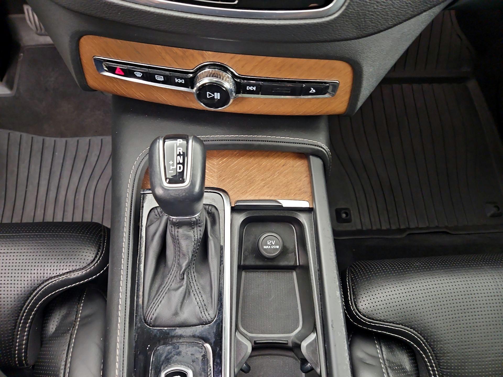 Thumbnail: 2019 Volvo XC90 - 17