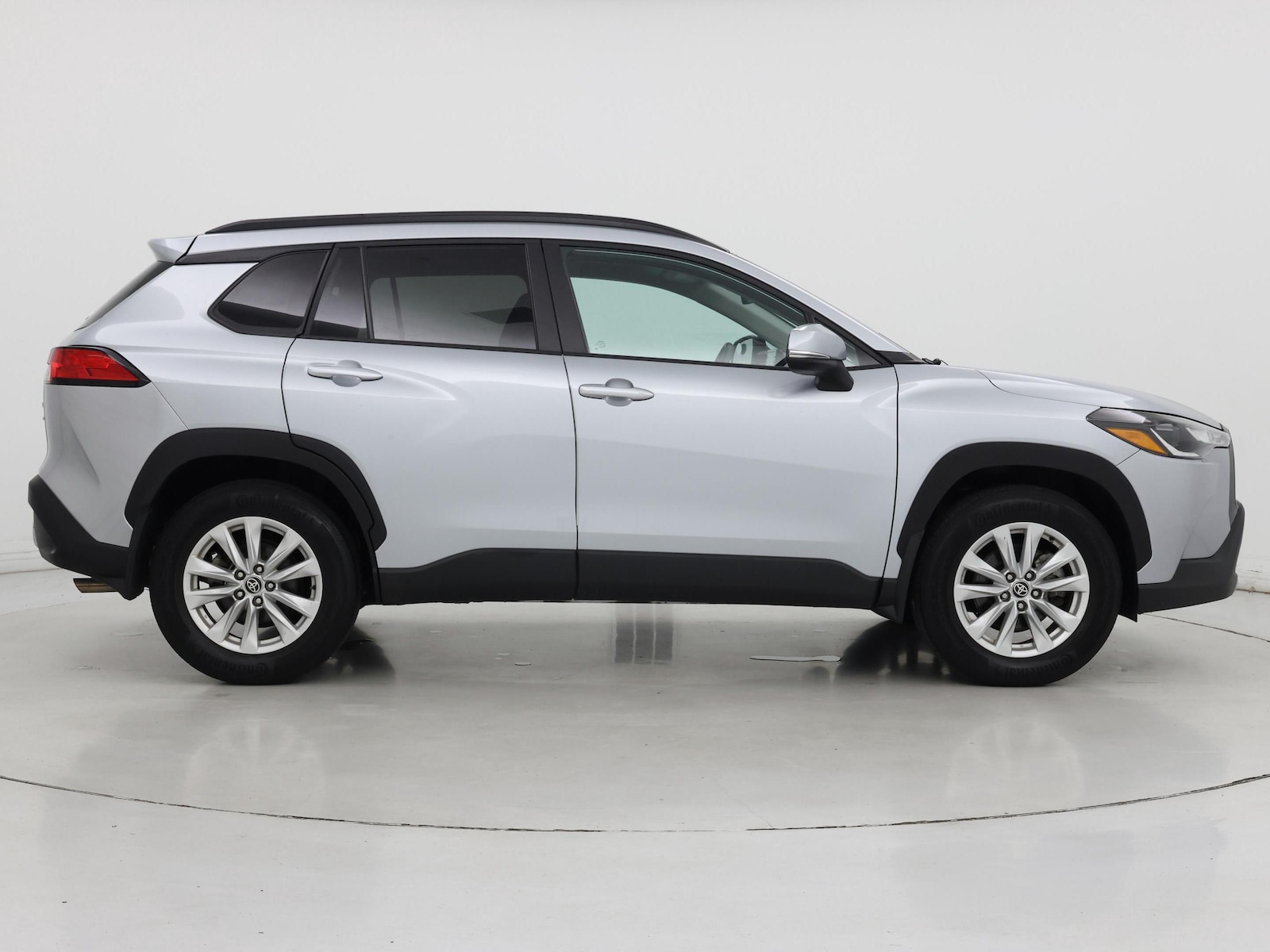 2022 Toyota Corolla Cross LE - Photo 8