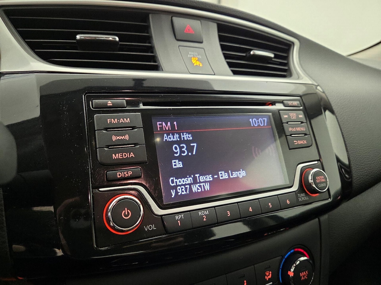 2017 Nissan Sentra SV - Photo 14