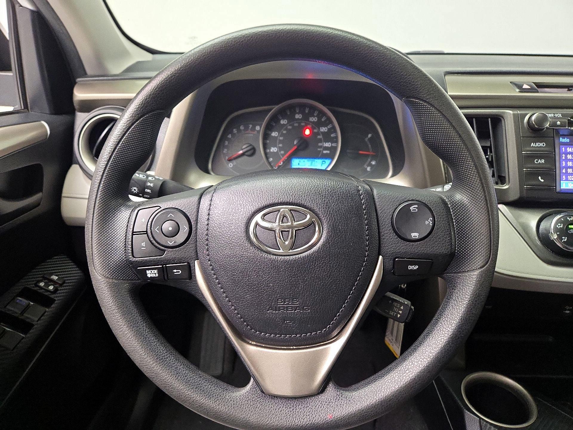 Thumbnail: 2015 Toyota RAV4 - 10