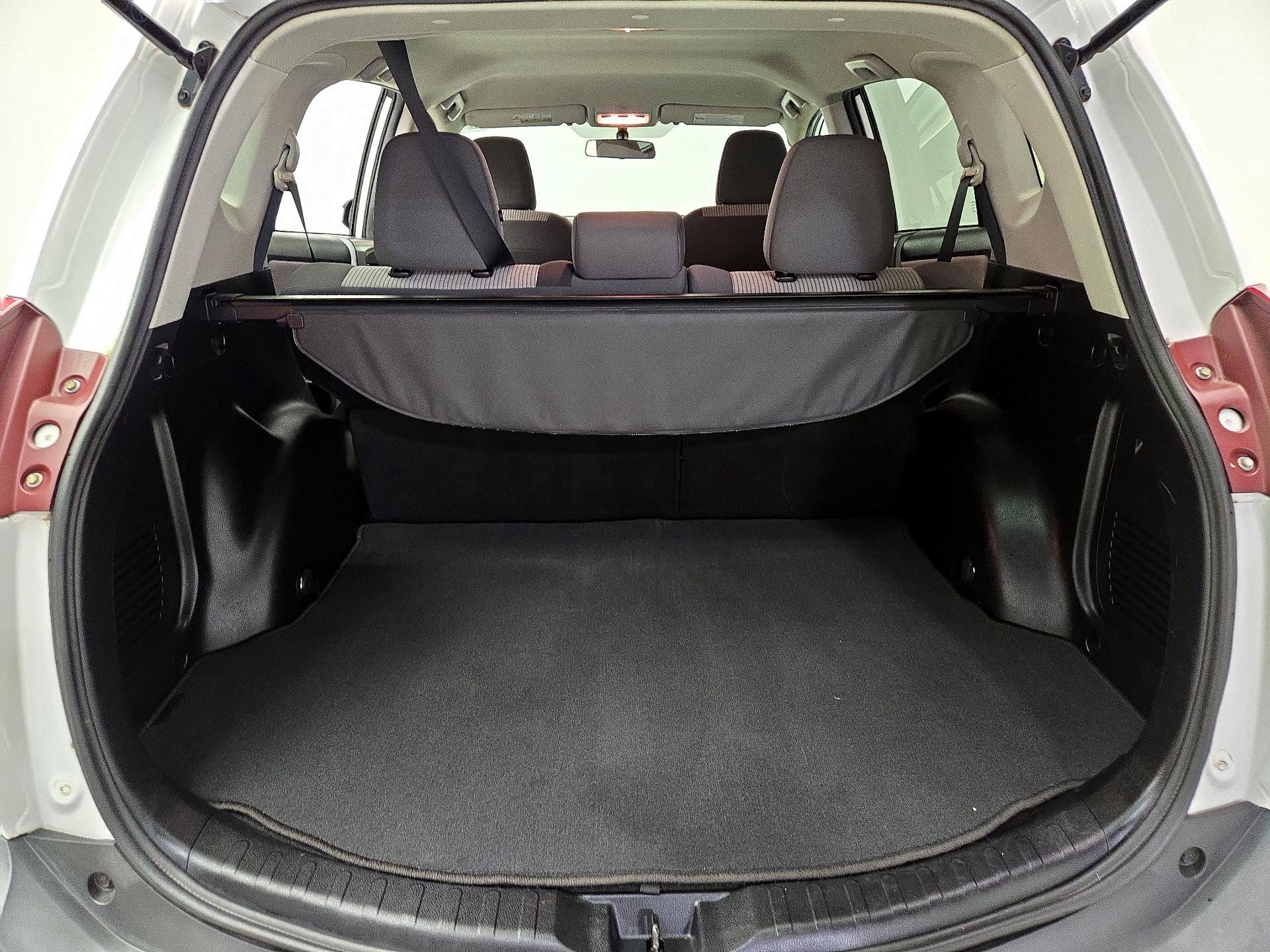 Thumbnail: 2015 Toyota RAV4 - 20
