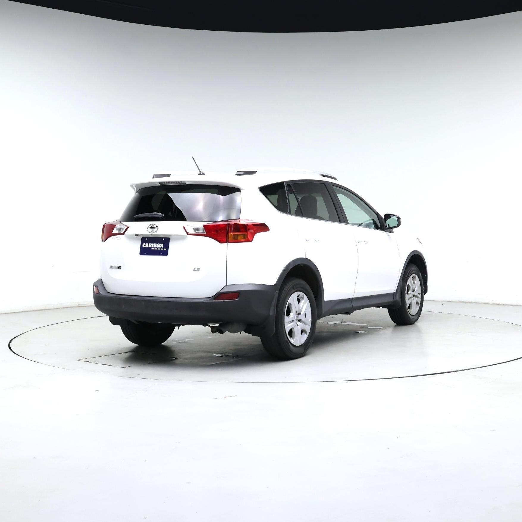 Thumbnail: 2015 Toyota RAV4 - 8