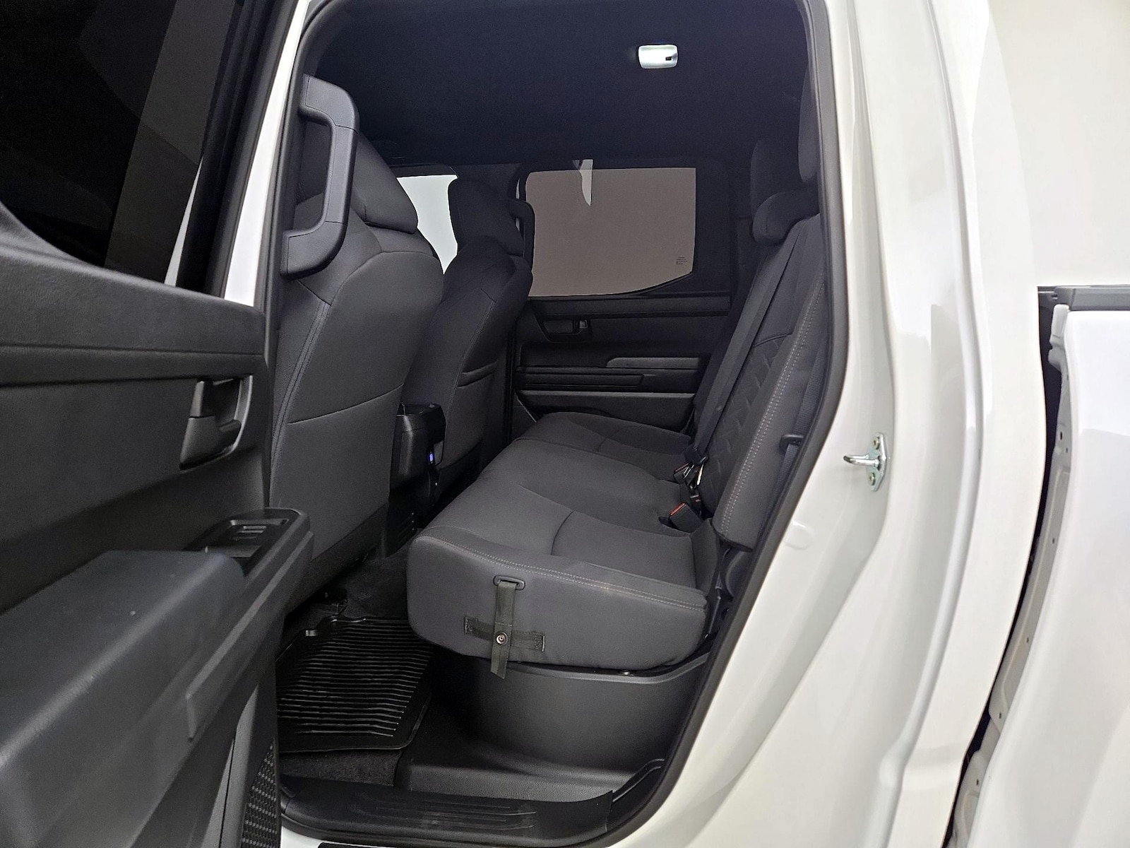 2026 Toyota Tacoma SR - Photo 21
