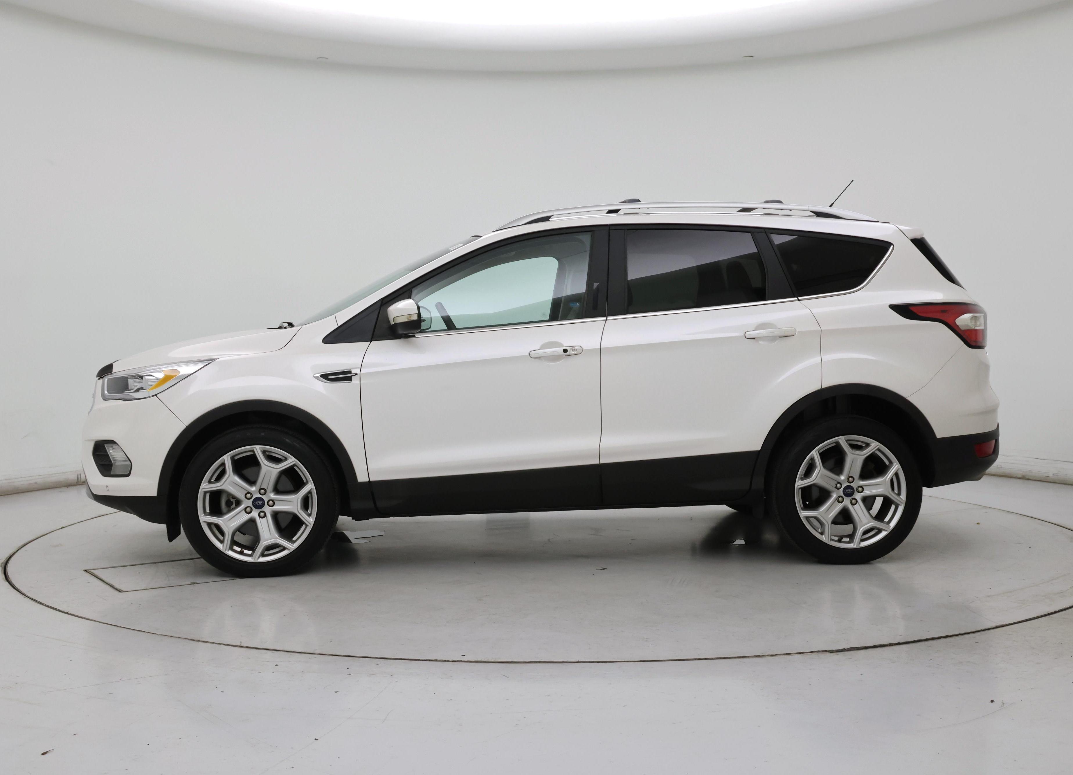Thumbnail: 2017 Ford Escape - 3