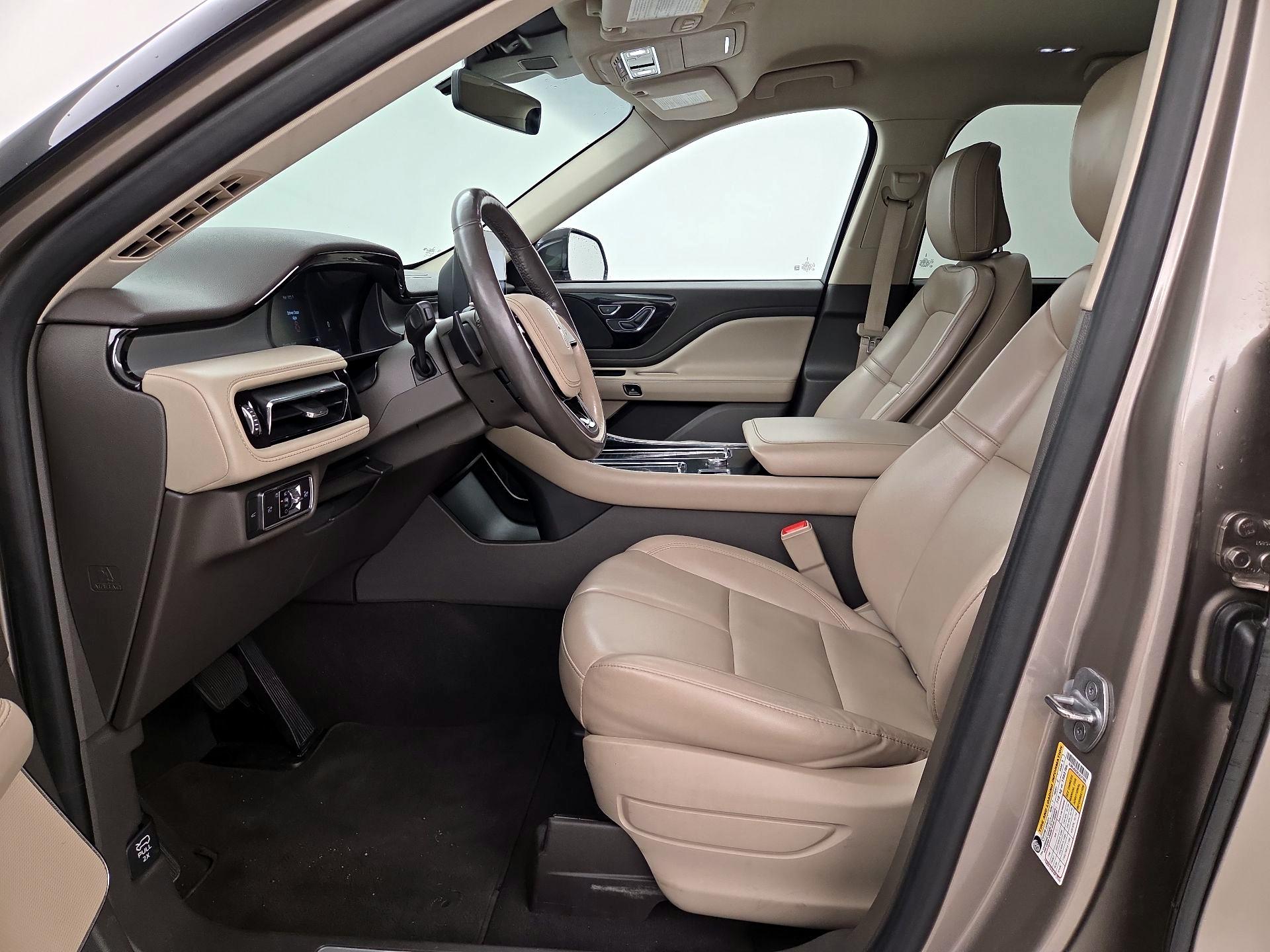 Thumbnail: 2020 Lincoln Aviator - 11