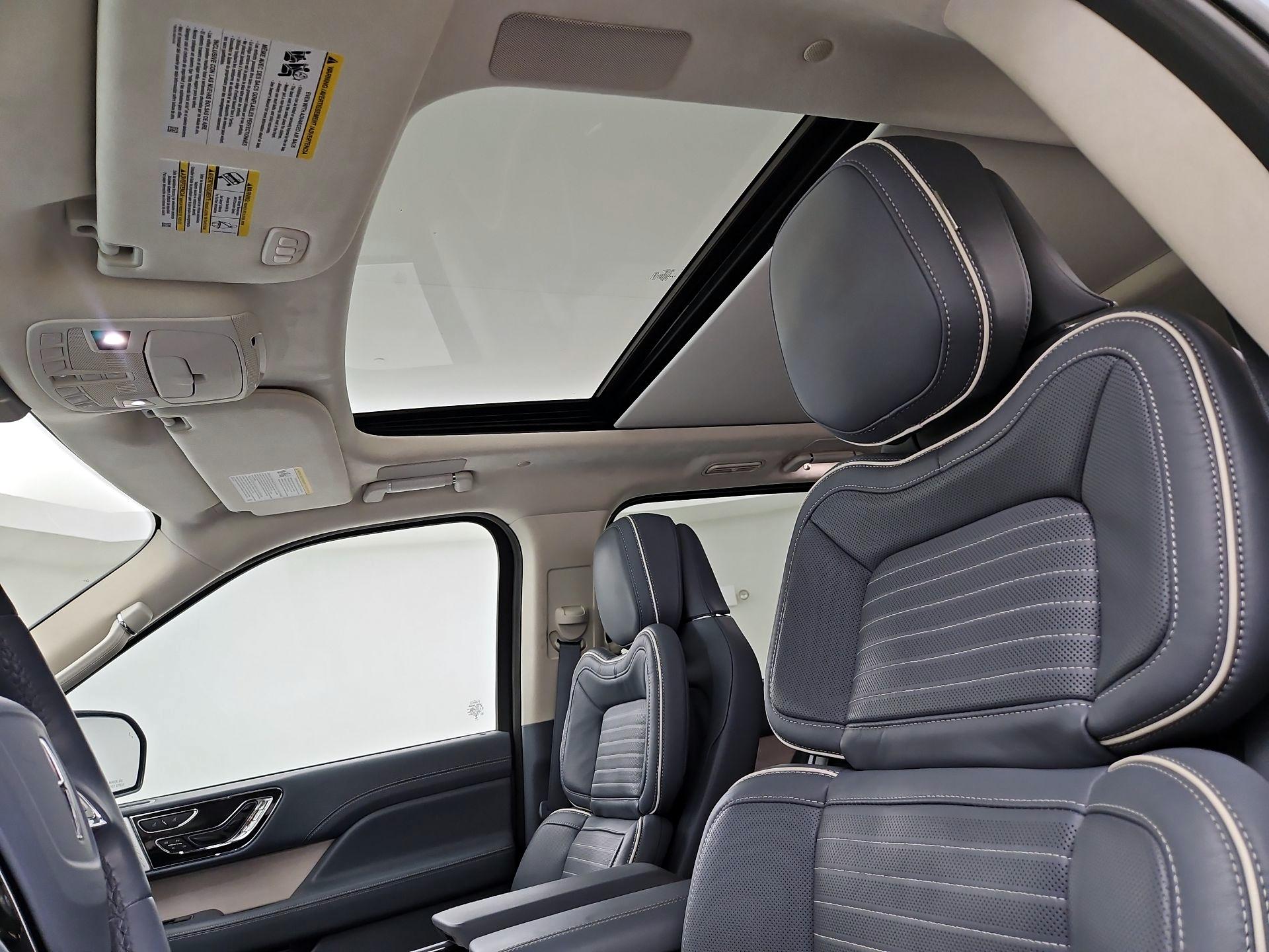 Thumbnail: 2024 Lincoln Navigator L - 20