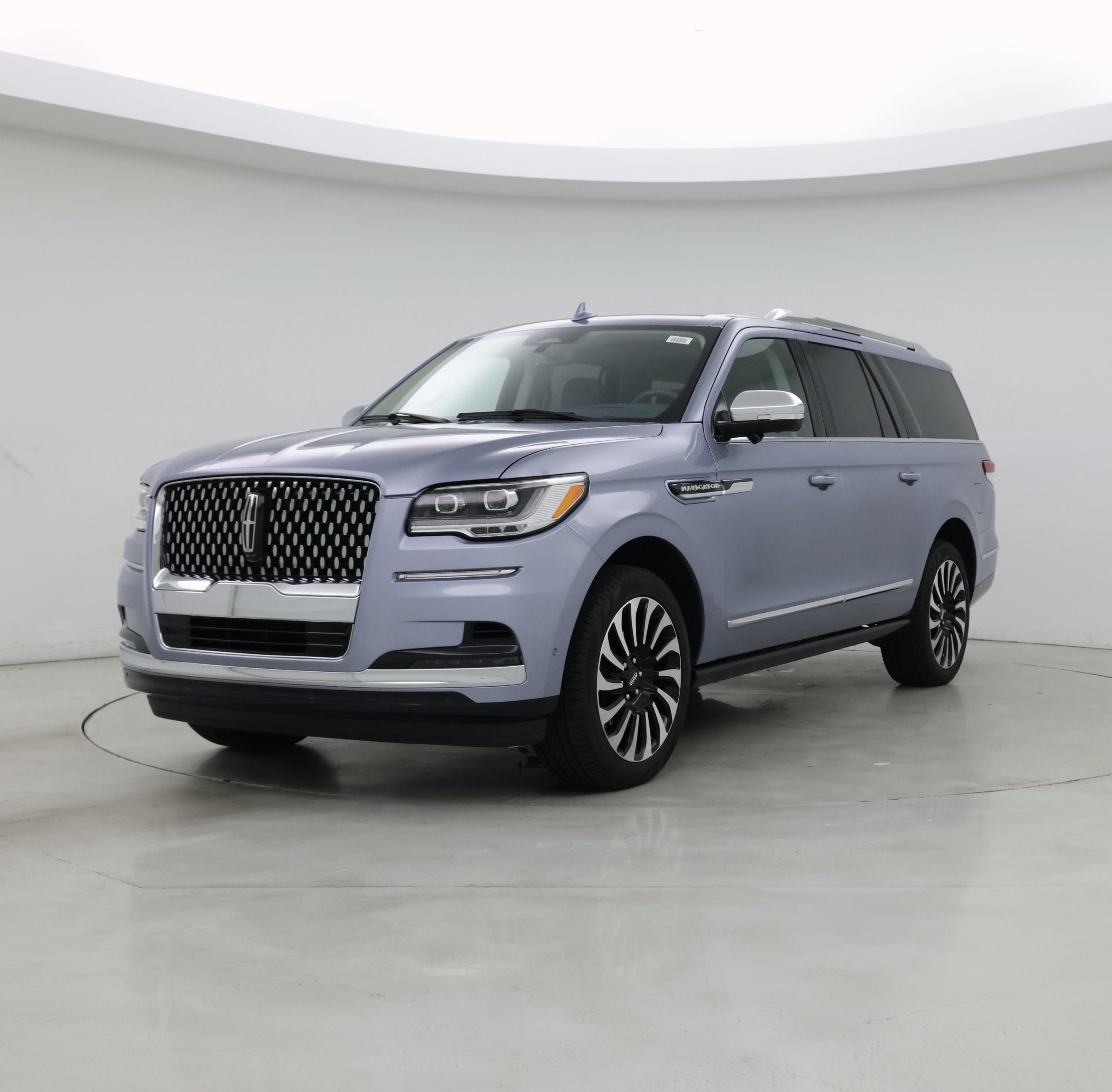 Thumbnail: 2024 Lincoln Navigator L - 4