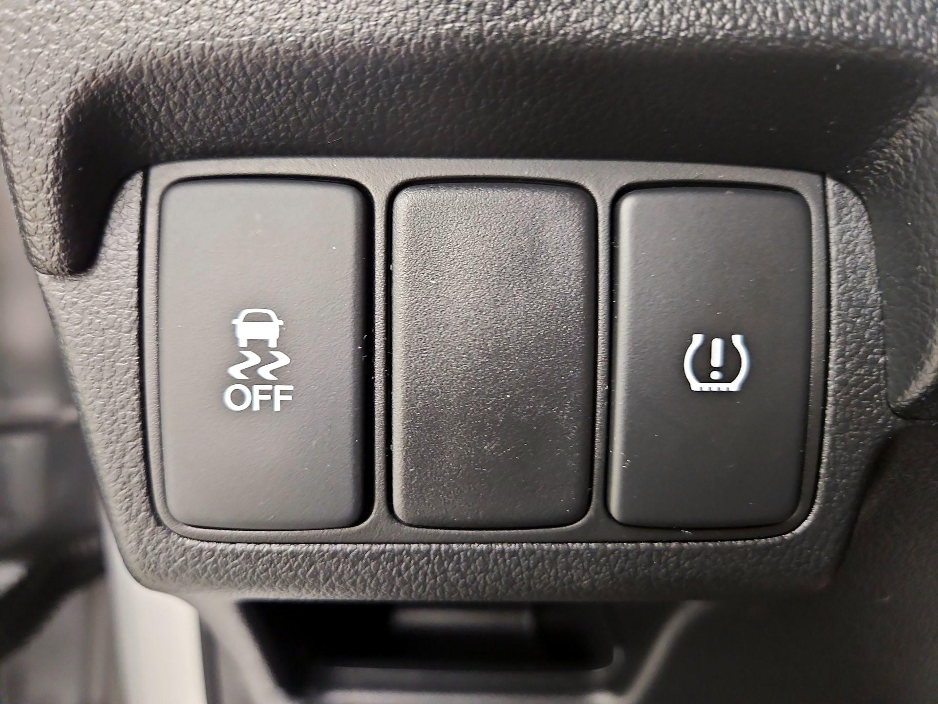 Thumbnail: 2016 Honda CR-V - 13