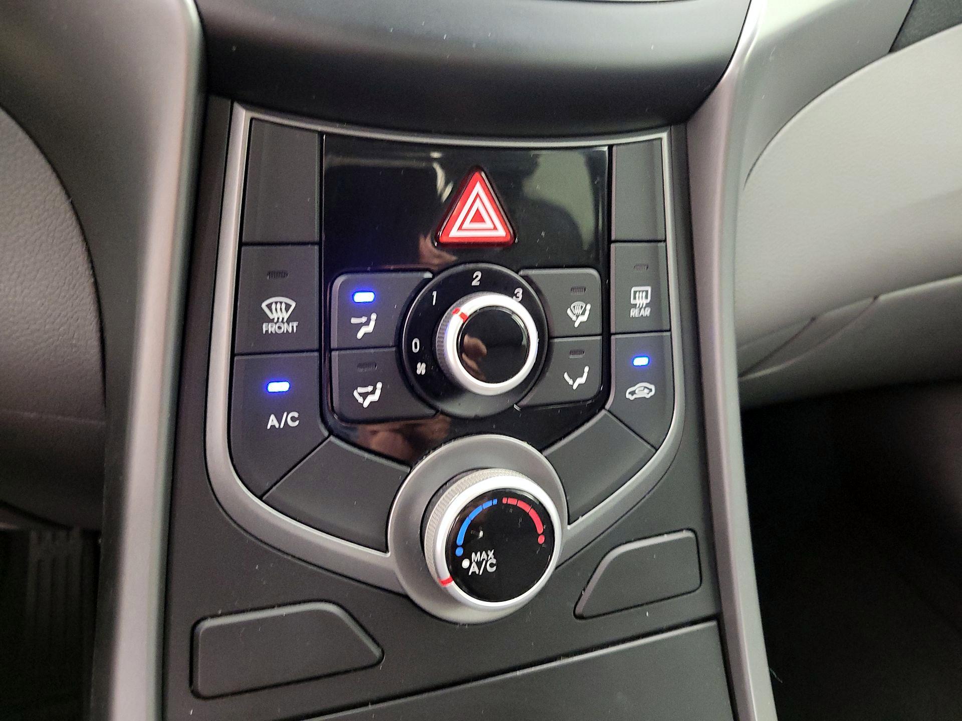 Thumbnail: 2015 Hyundai Elantra - 15