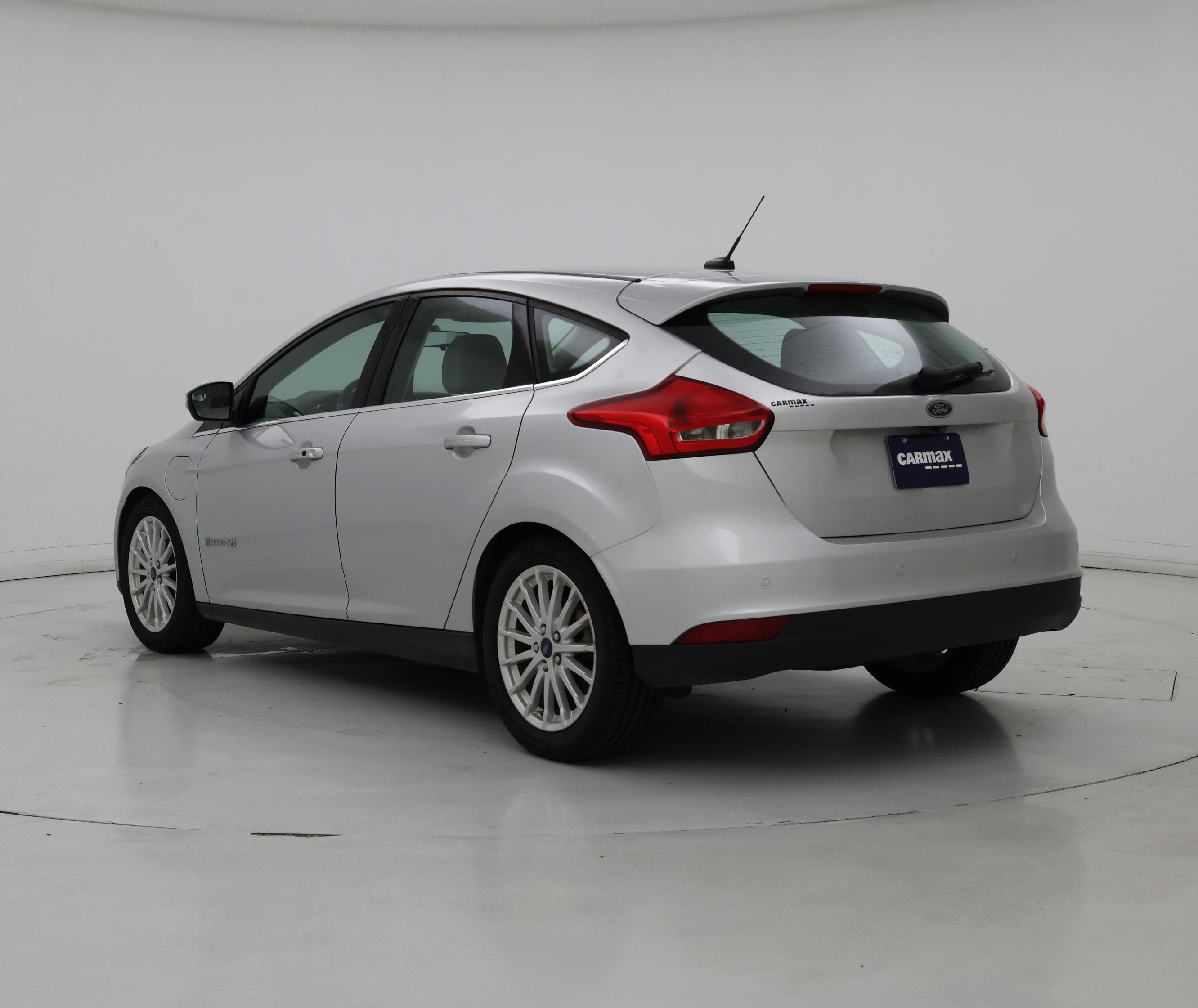 Thumbnail: 2017 Ford Focus - 2