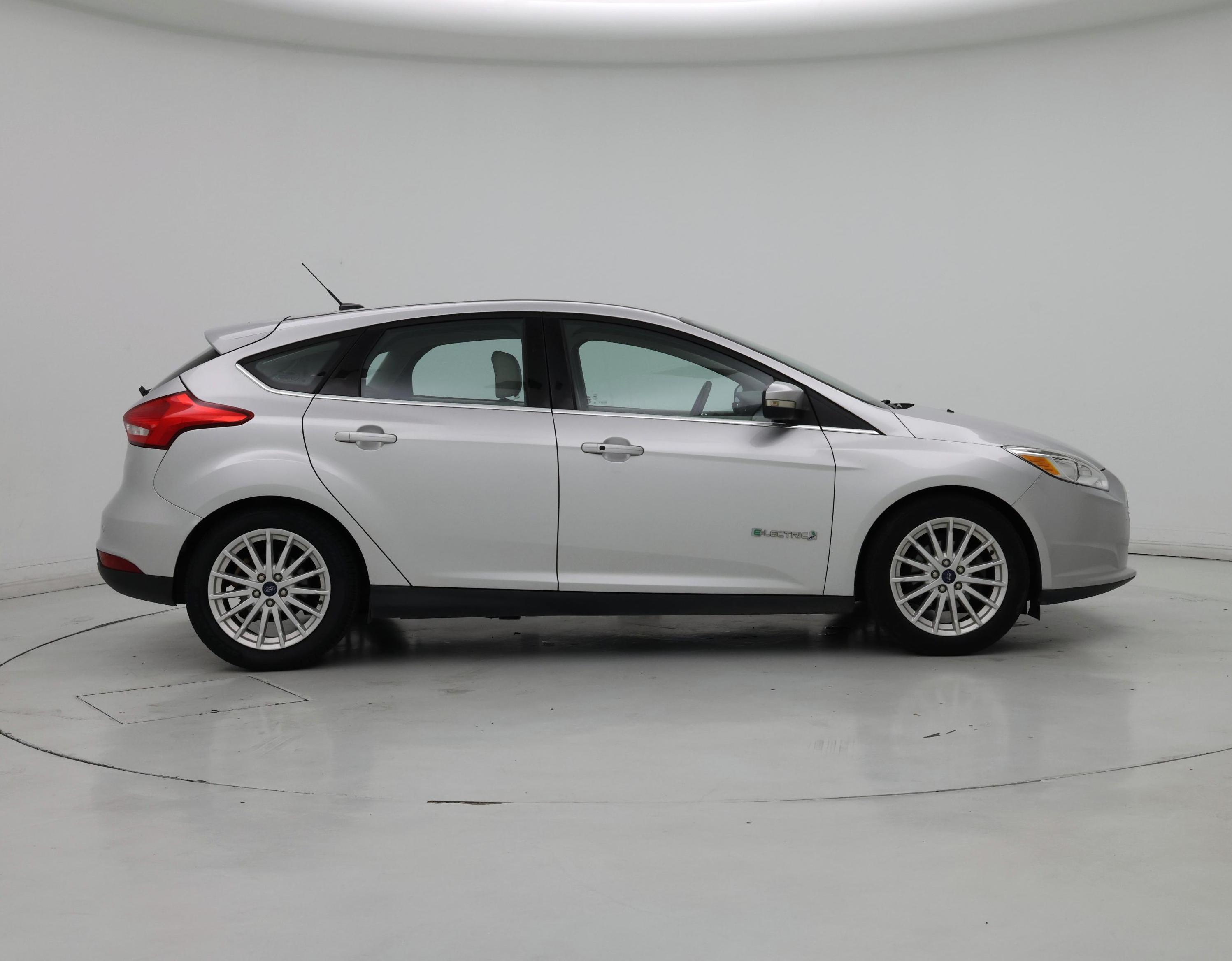 Thumbnail: 2017 Ford Focus - 7