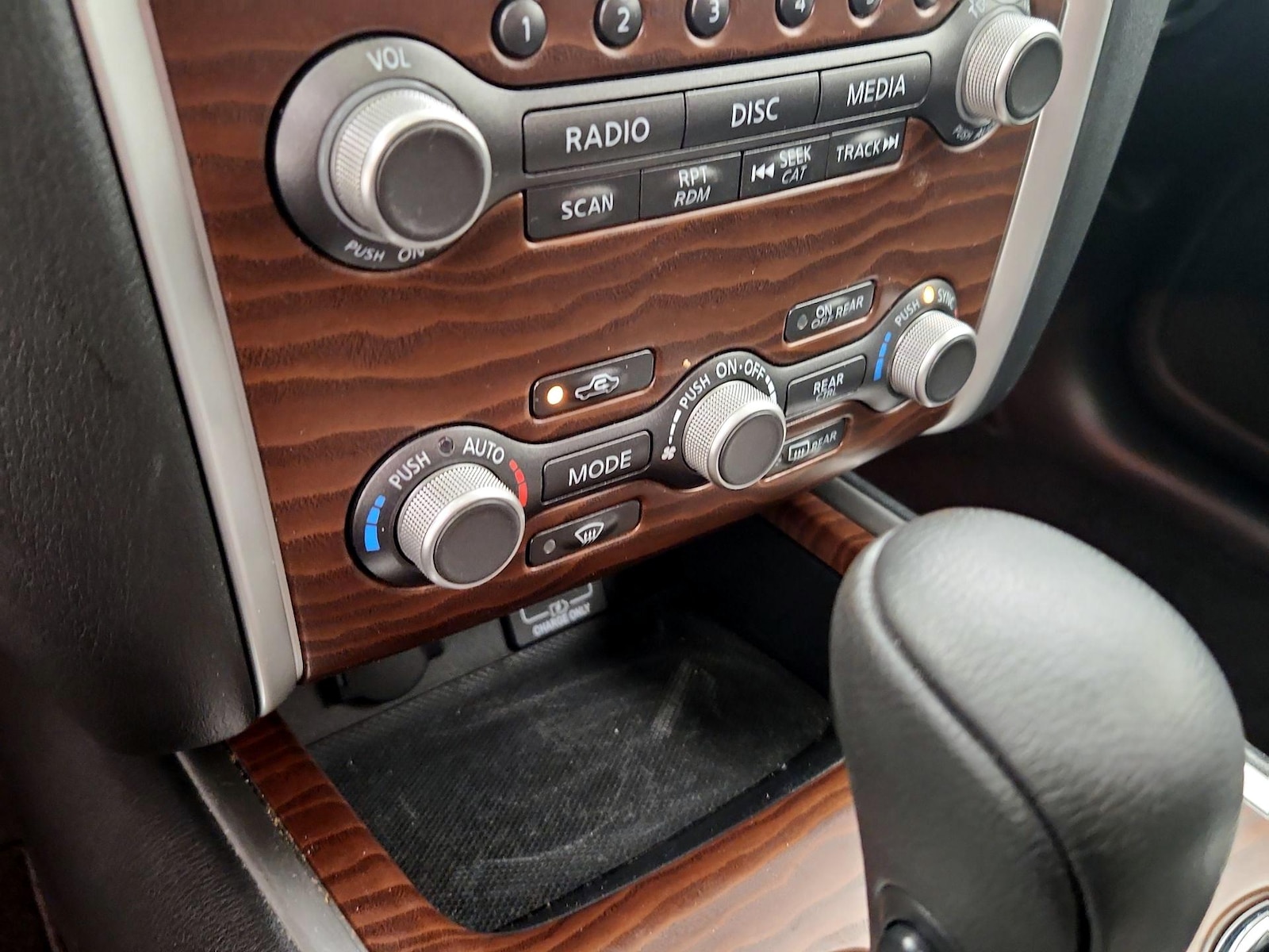 2020 Nissan Pathfinder Platinum - Photo 18