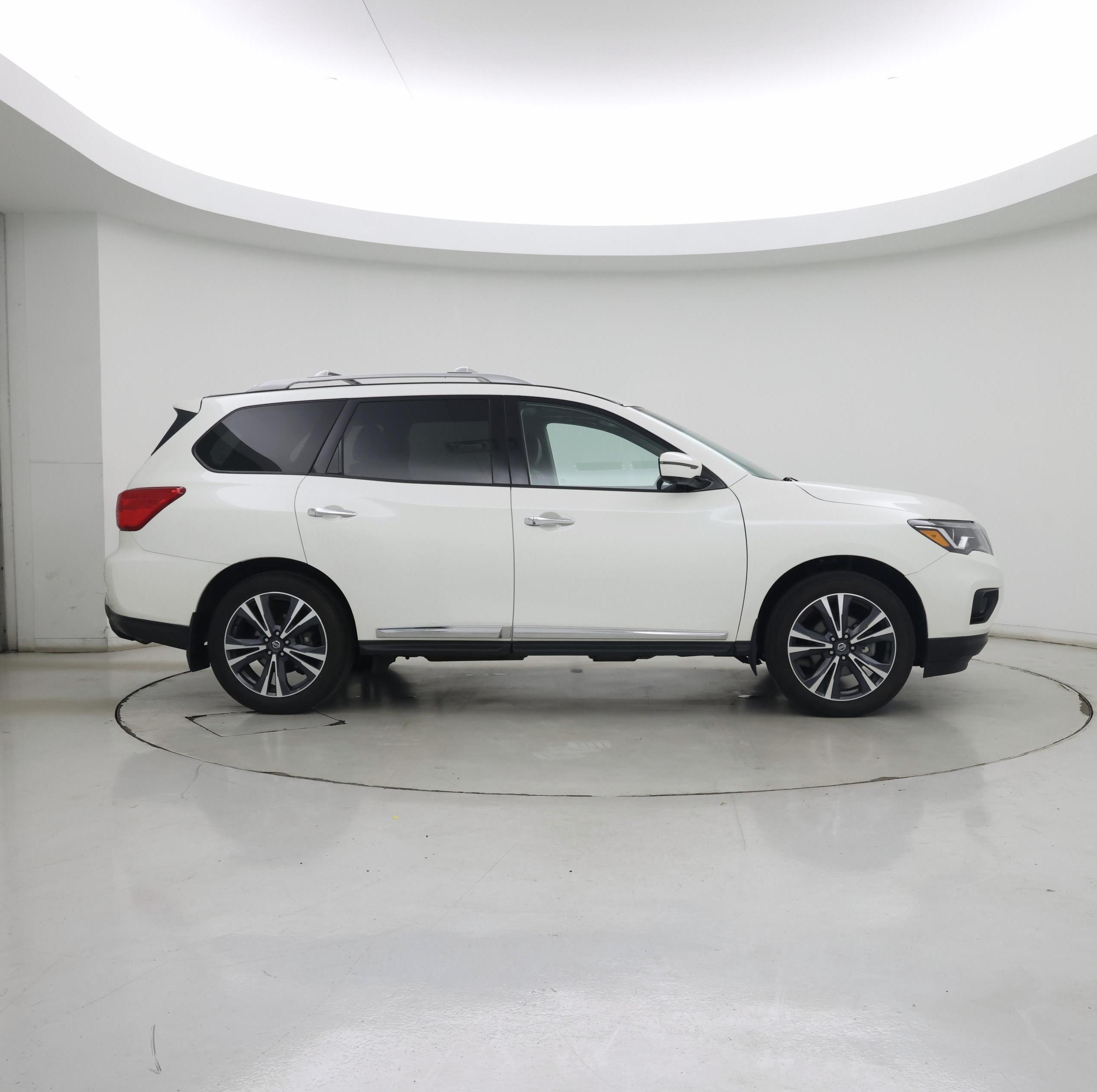 Thumbnail: 2020 Nissan Pathfinder - 7