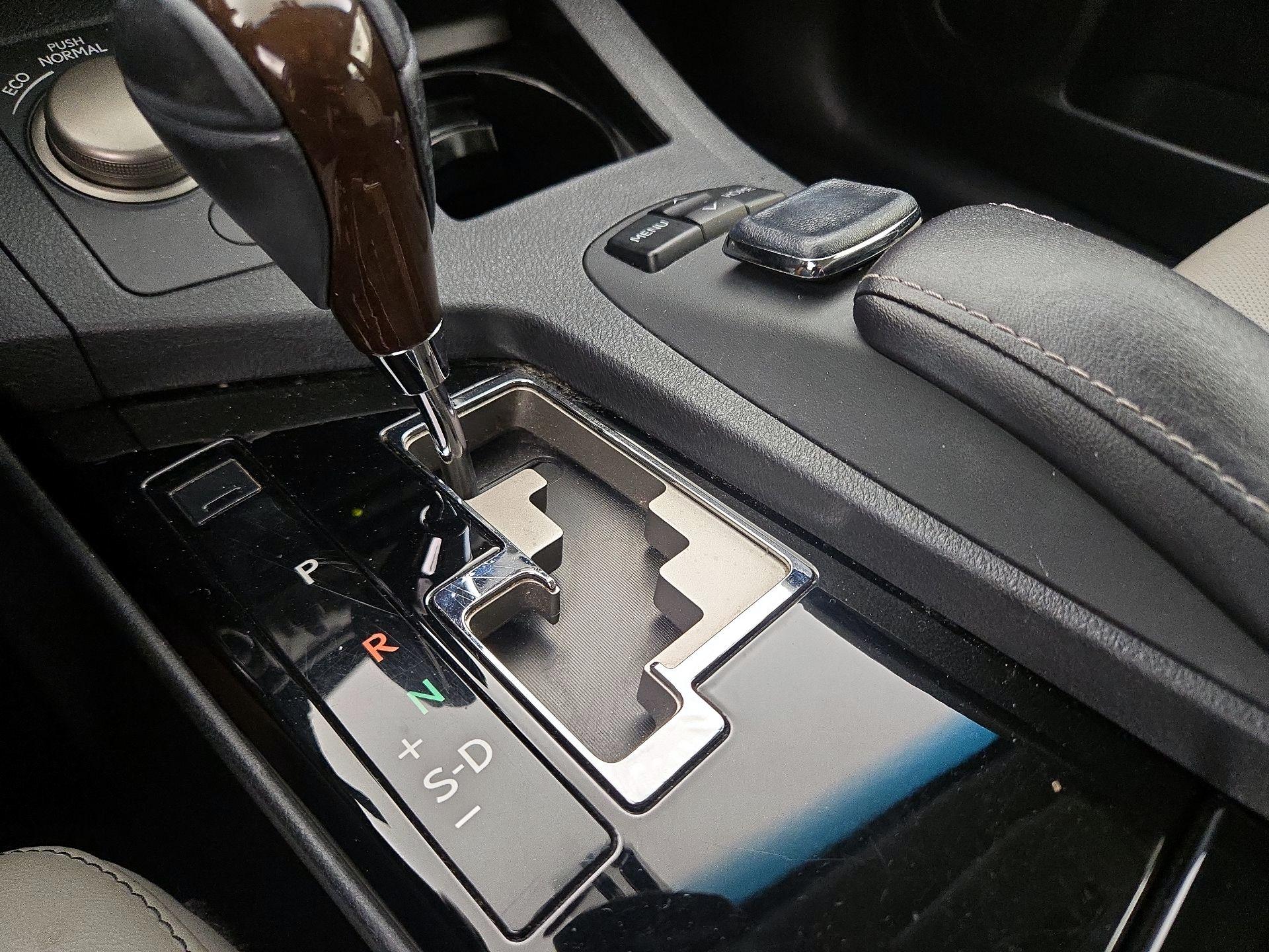 Thumbnail: 2015 Lexus ES - 18