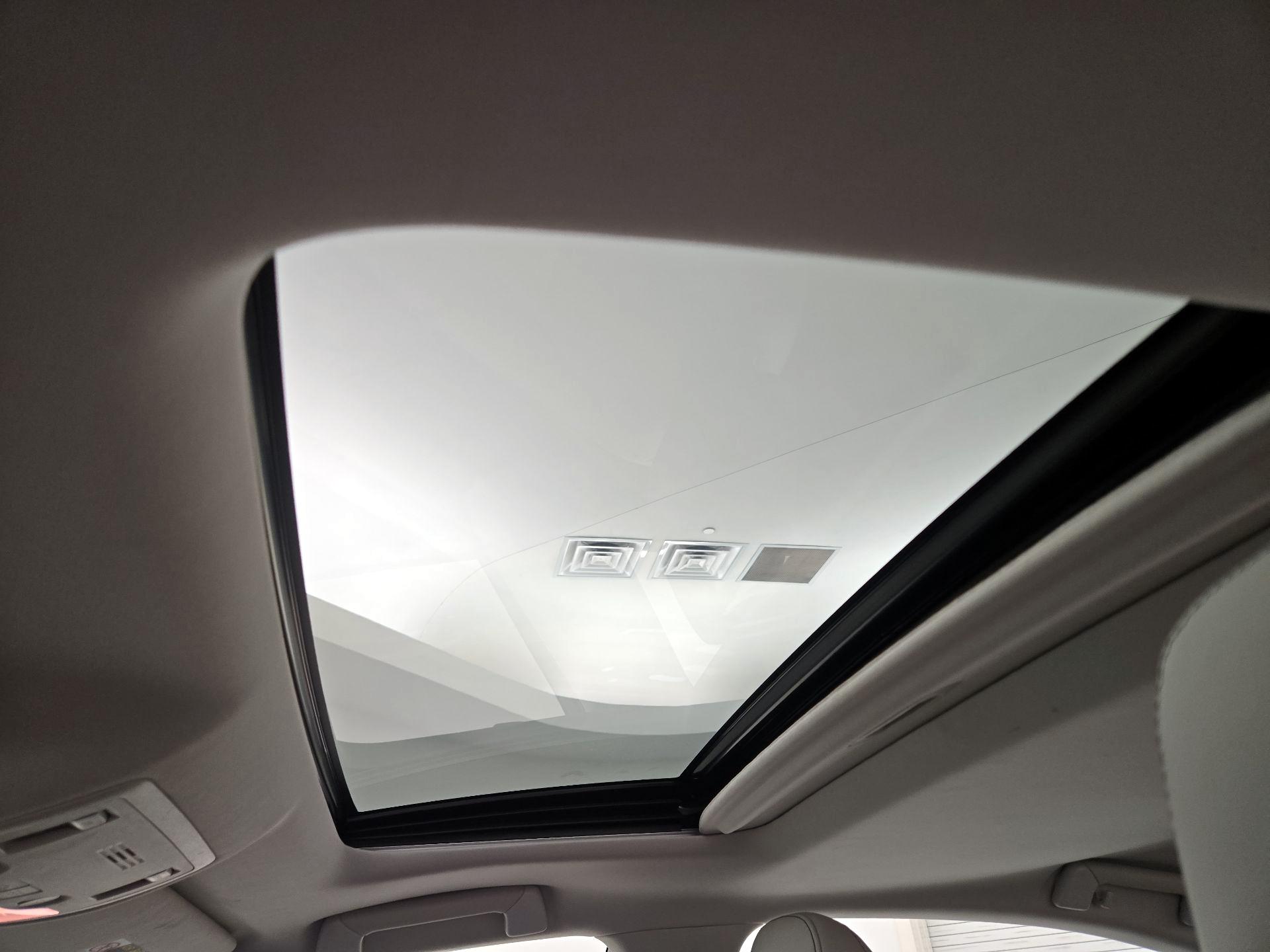 Thumbnail: 2015 Lexus ES - 20