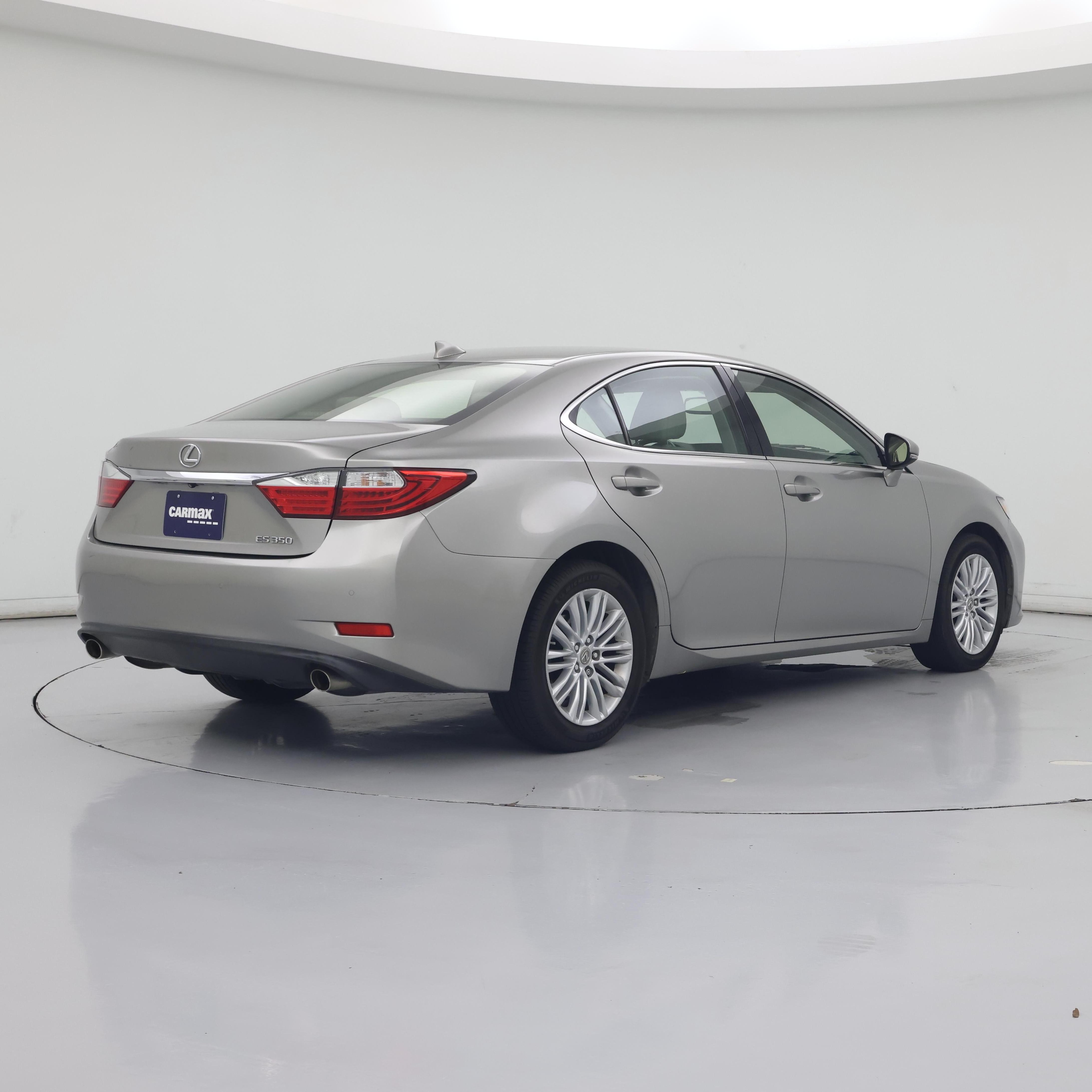 Thumbnail: 2015 Lexus ES - 8