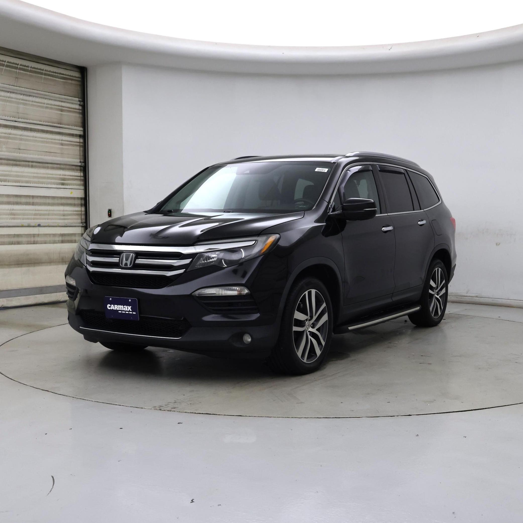 Thumbnail: 2017 Honda Pilot - 4