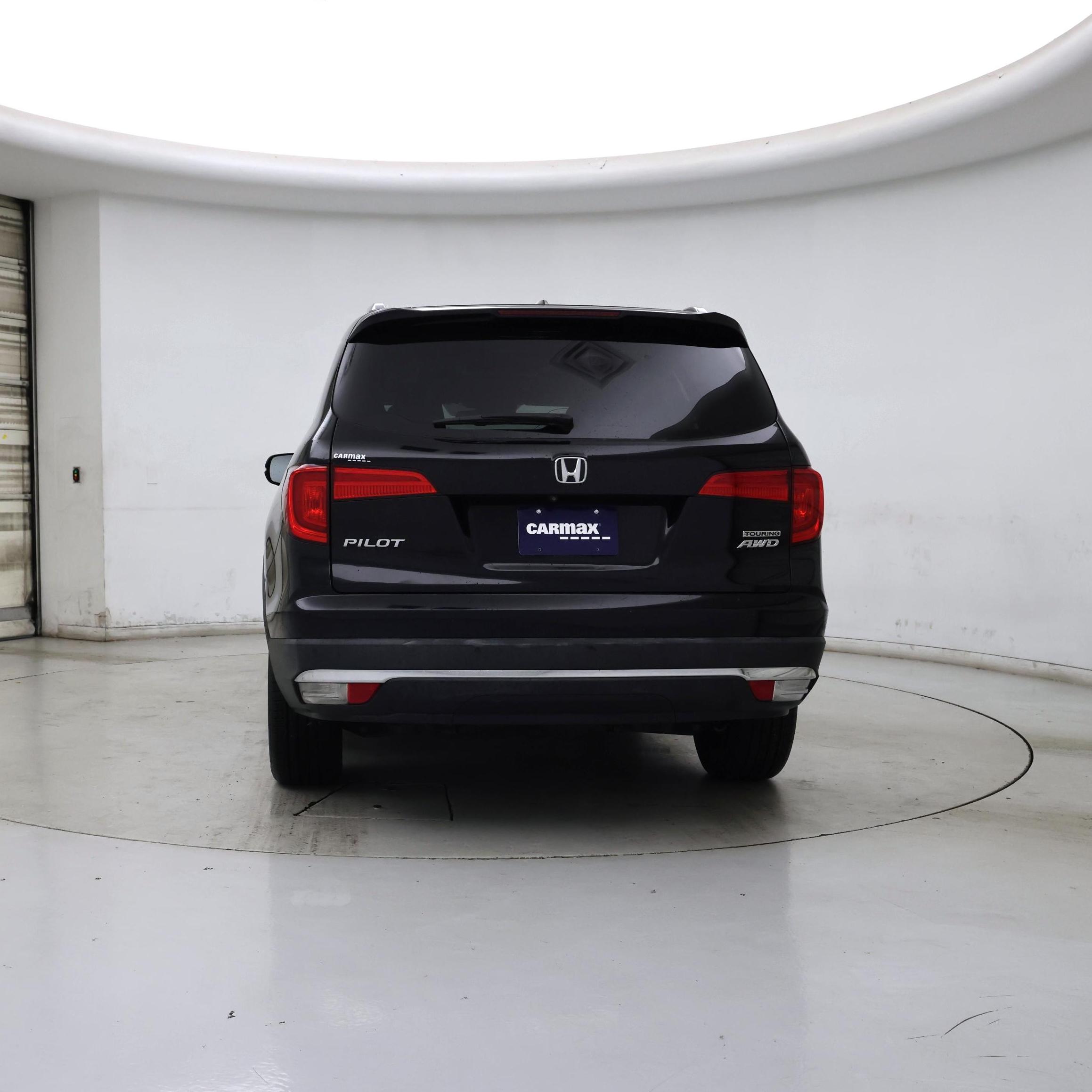 Thumbnail: 2017 Honda Pilot - 6