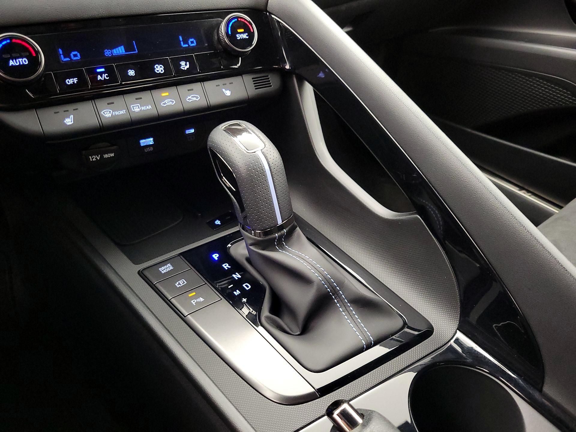 Thumbnail: 2025 Hyundai Elantra - 18