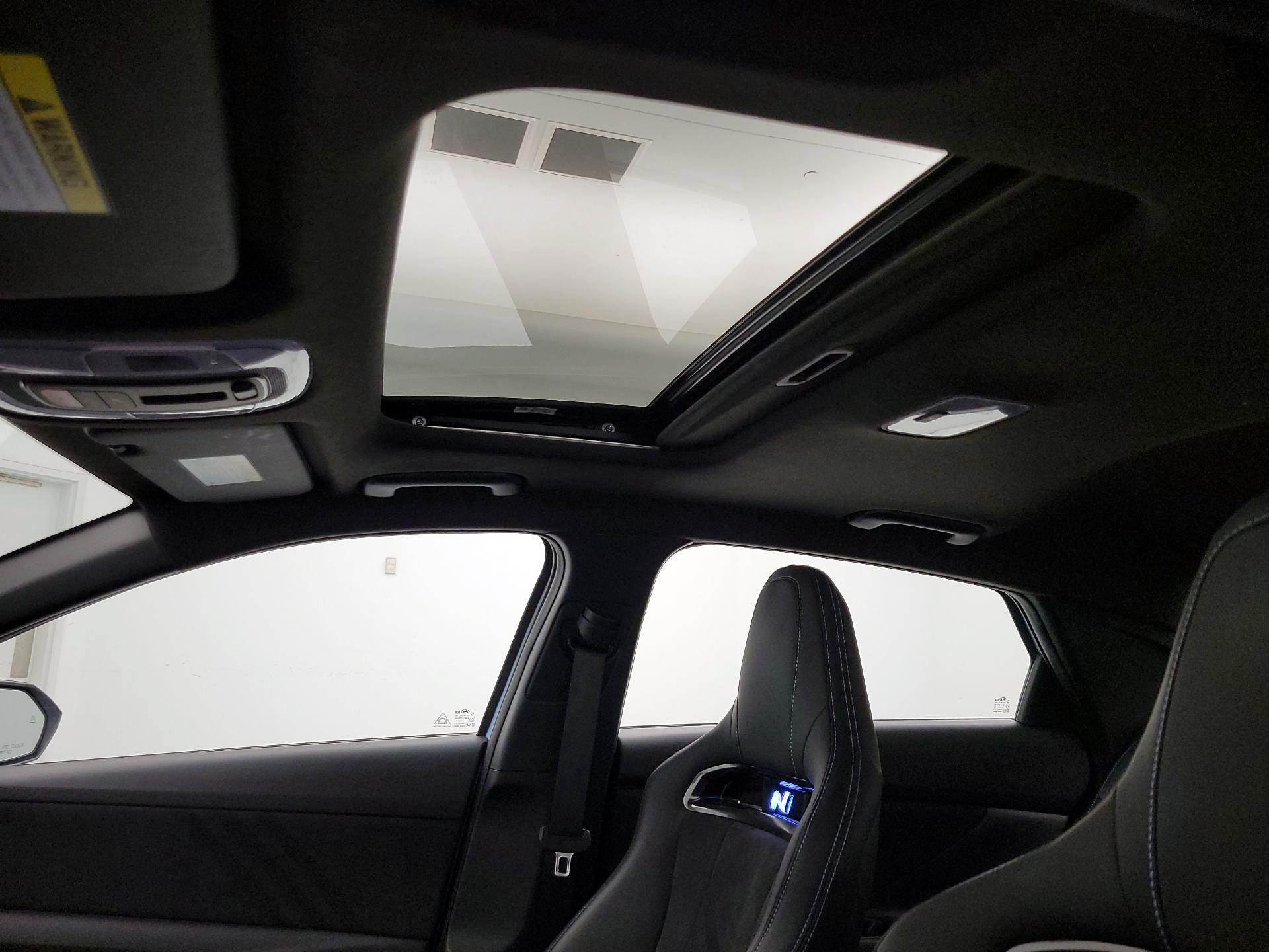 Thumbnail: 2025 Hyundai Elantra - 20