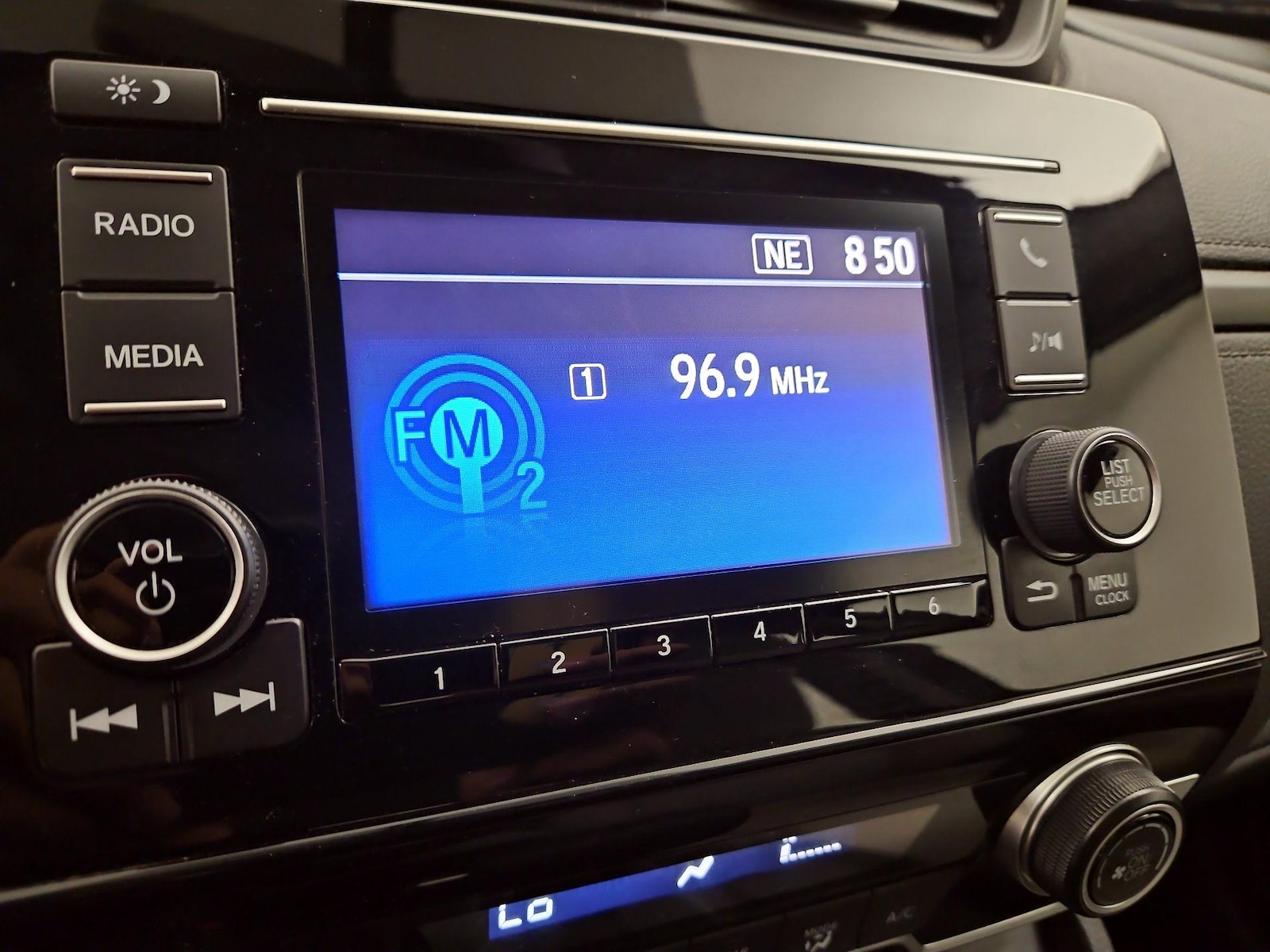 2018 Honda CR-V LX - Photo 16