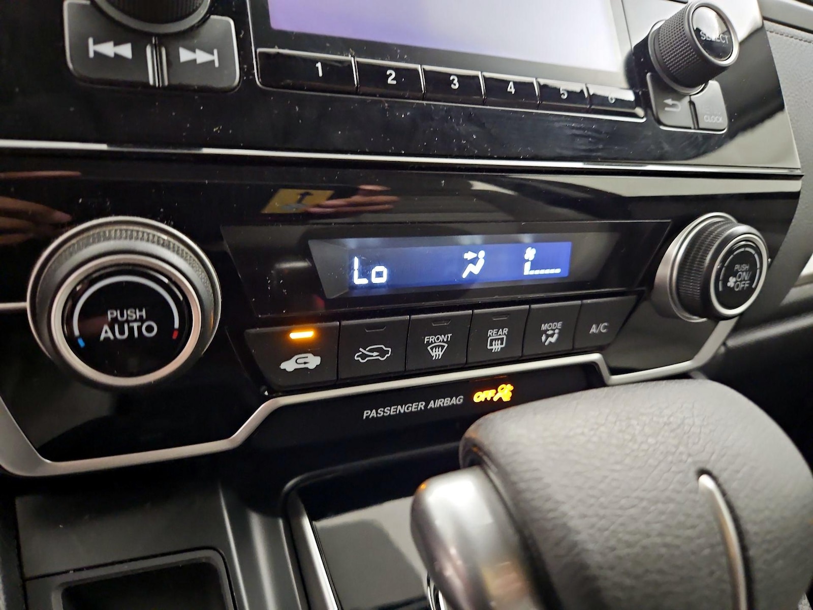 2018 Honda CR-V LX - Photo 17