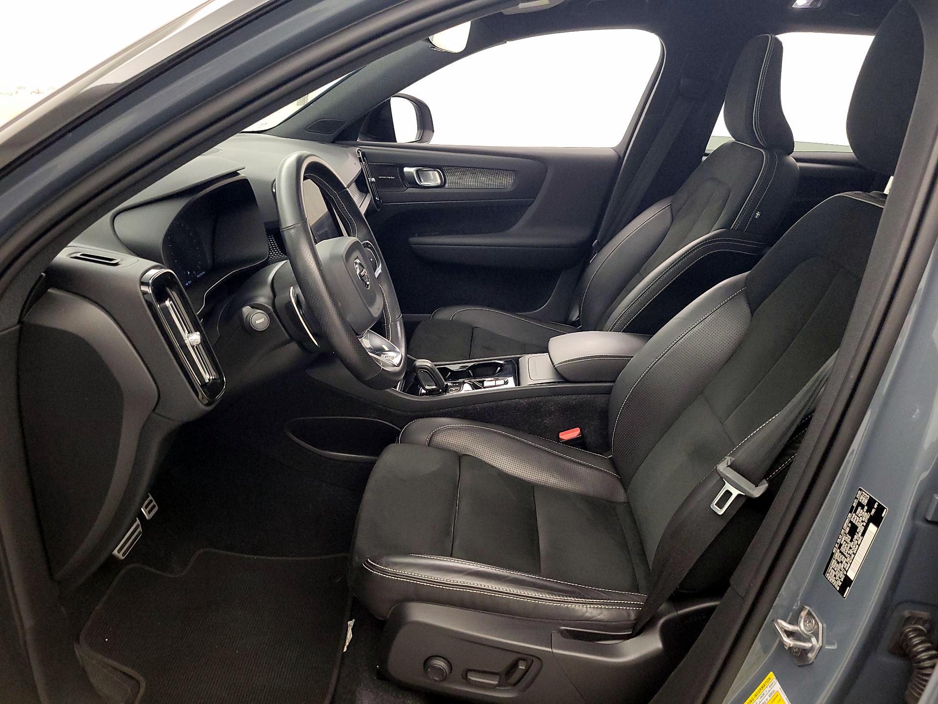 Thumbnail: 2020 Volvo XC40 - 11