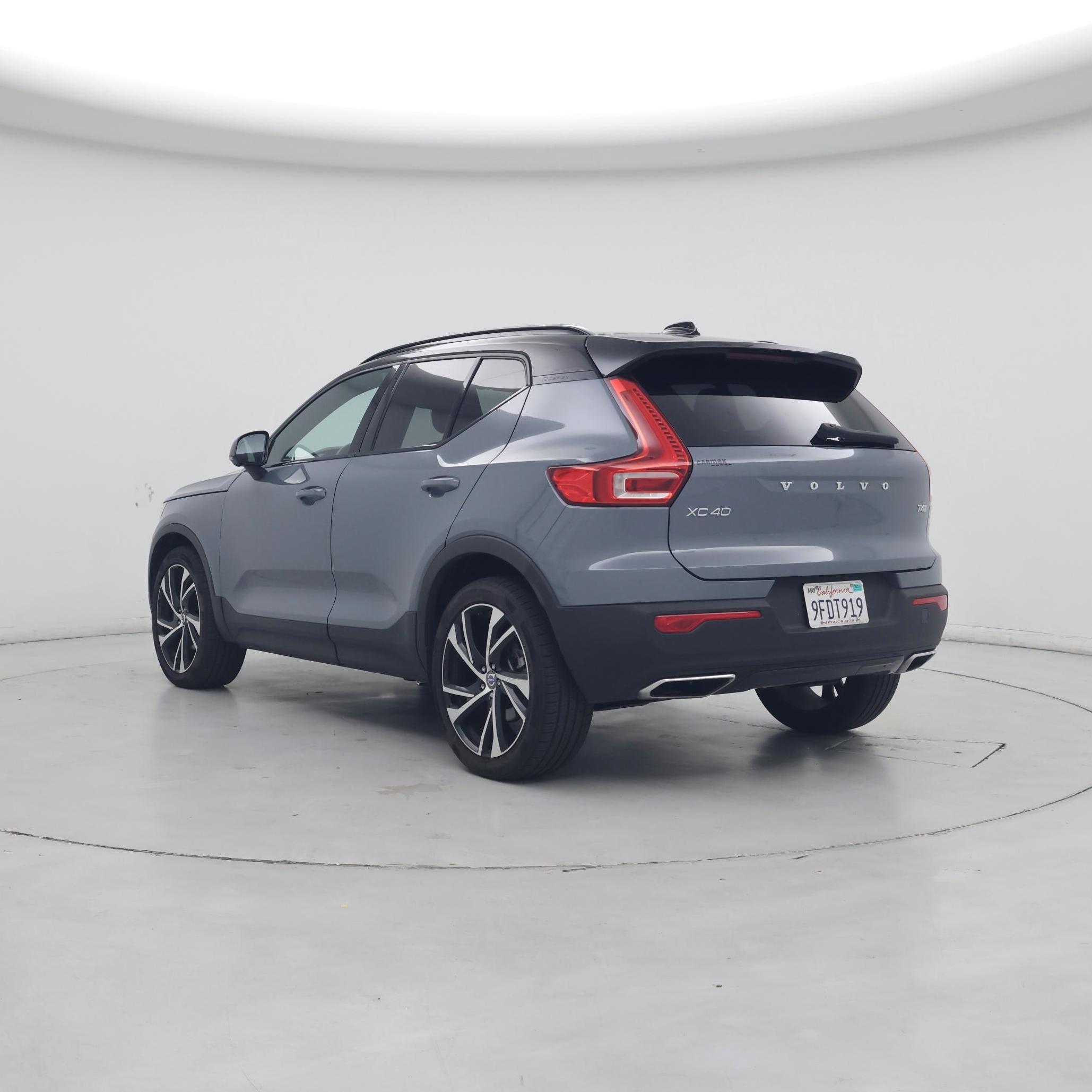 Thumbnail: 2020 Volvo XC40 - 2