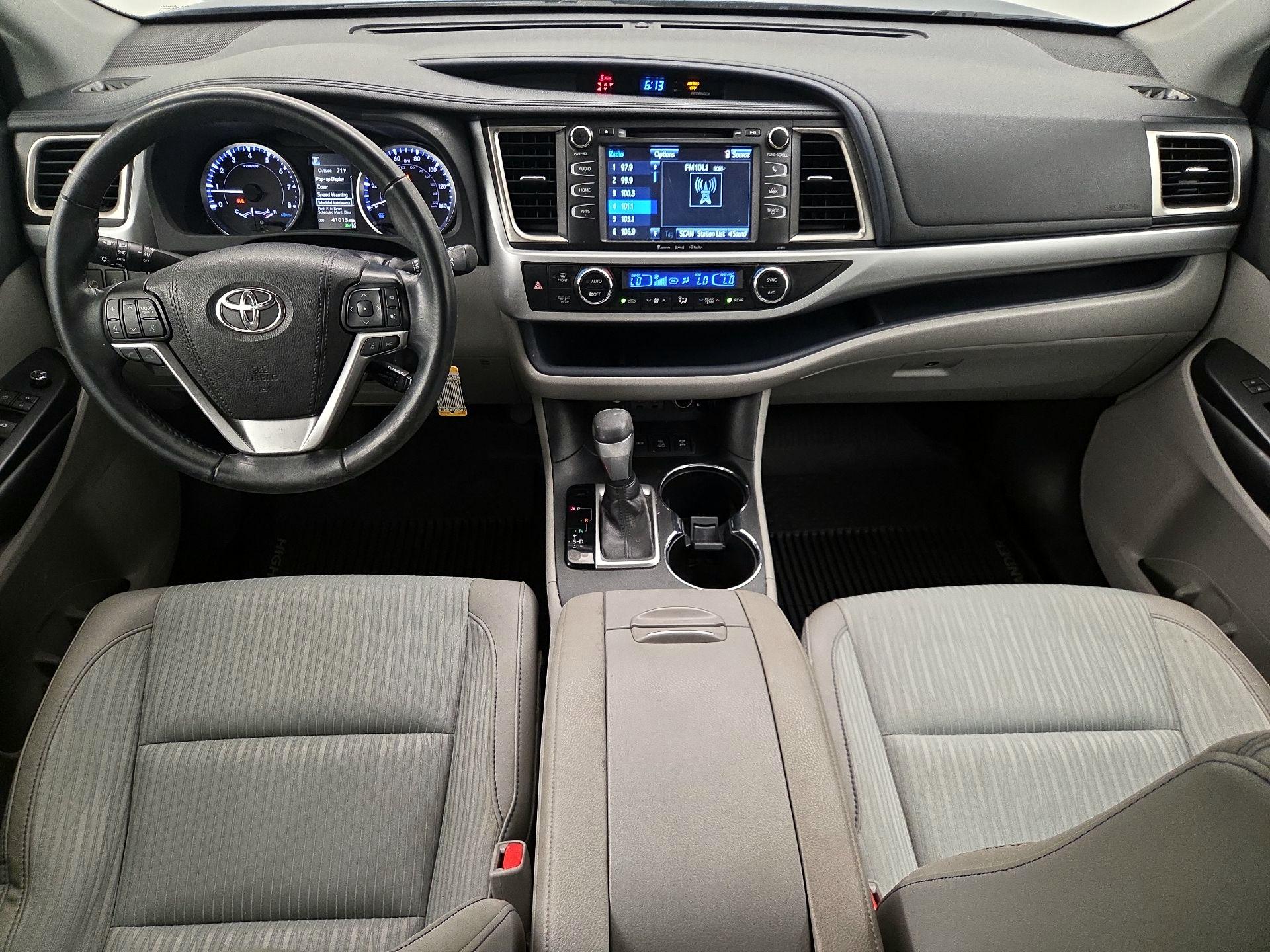 Thumbnail: 2019 Toyota Highlander - 9