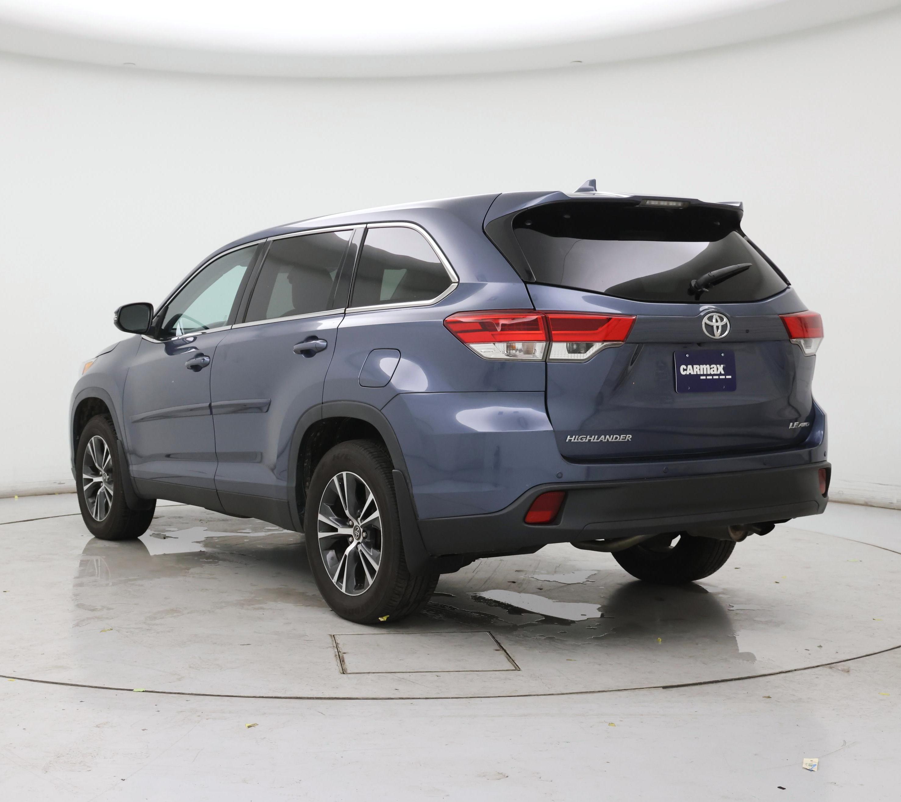 Thumbnail: 2019 Toyota Highlander - 2