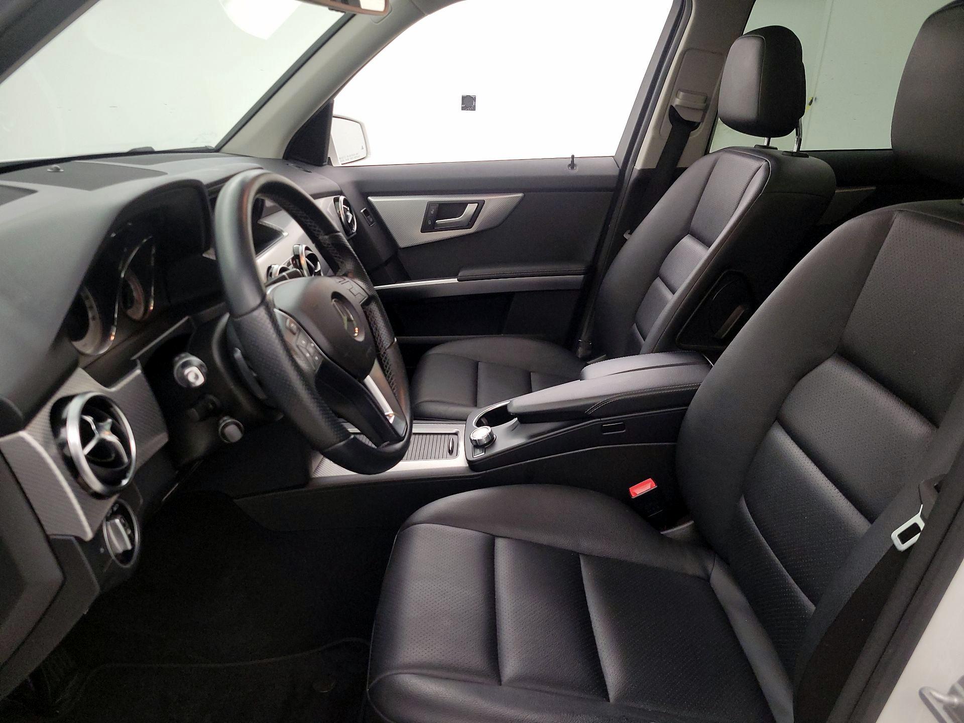 Thumbnail: 2015 Mercedes-Benz GLK - 11