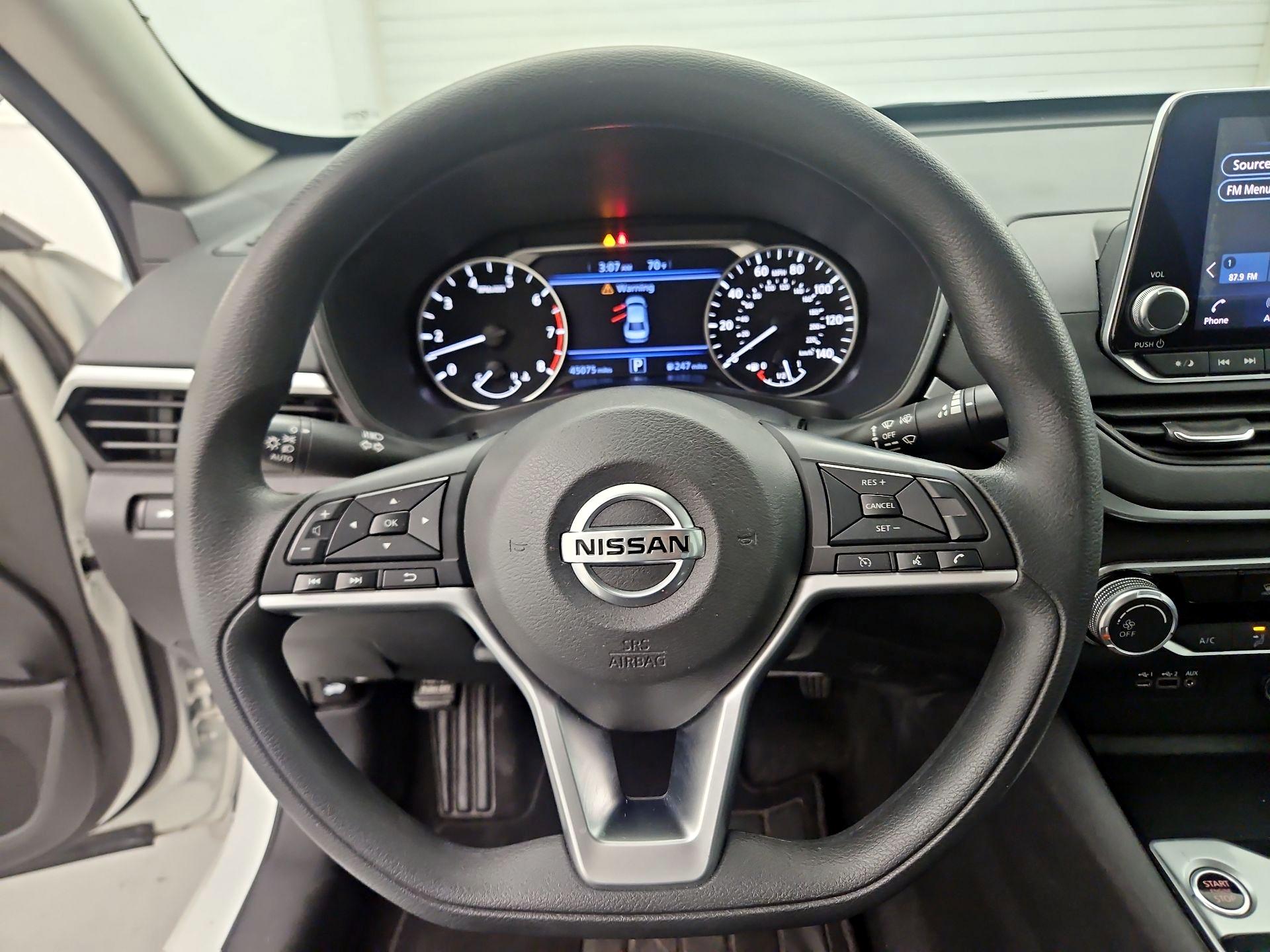 Thumbnail: 2021 Nissan Altima - 10