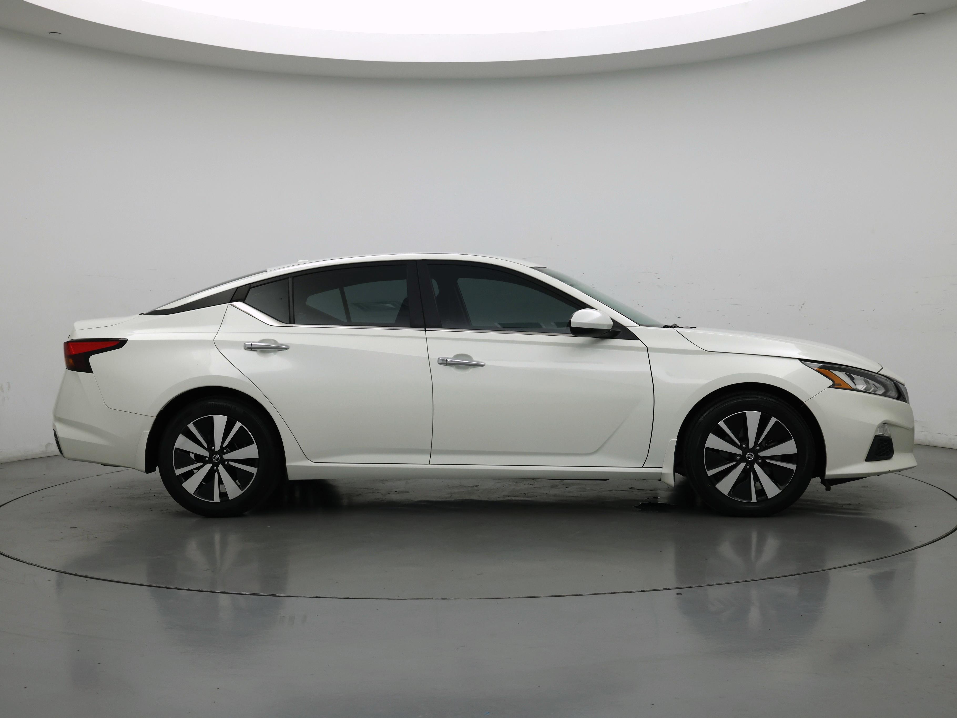 Thumbnail: 2021 Nissan Altima - 7