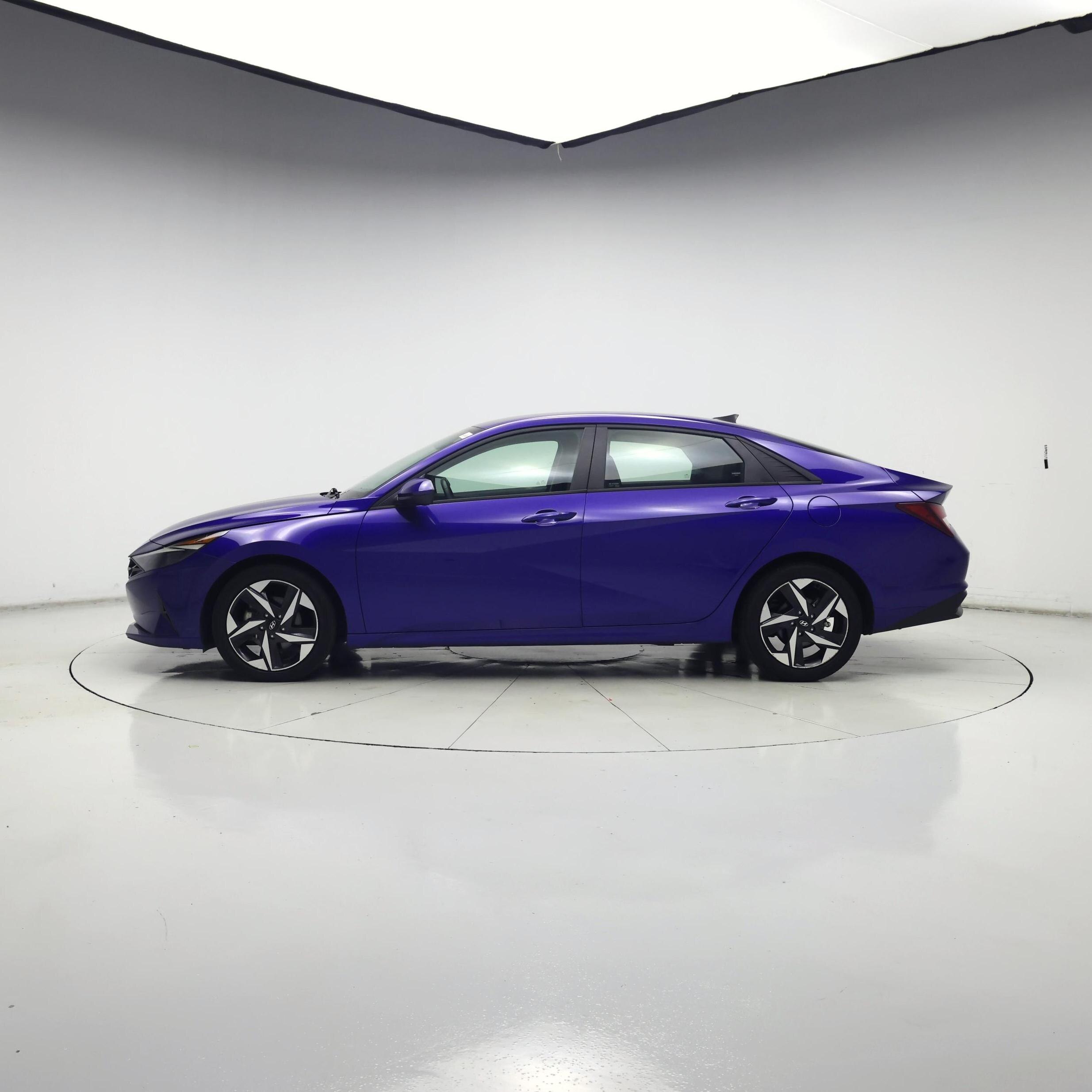 Thumbnail: 2023 Hyundai Elantra - 3