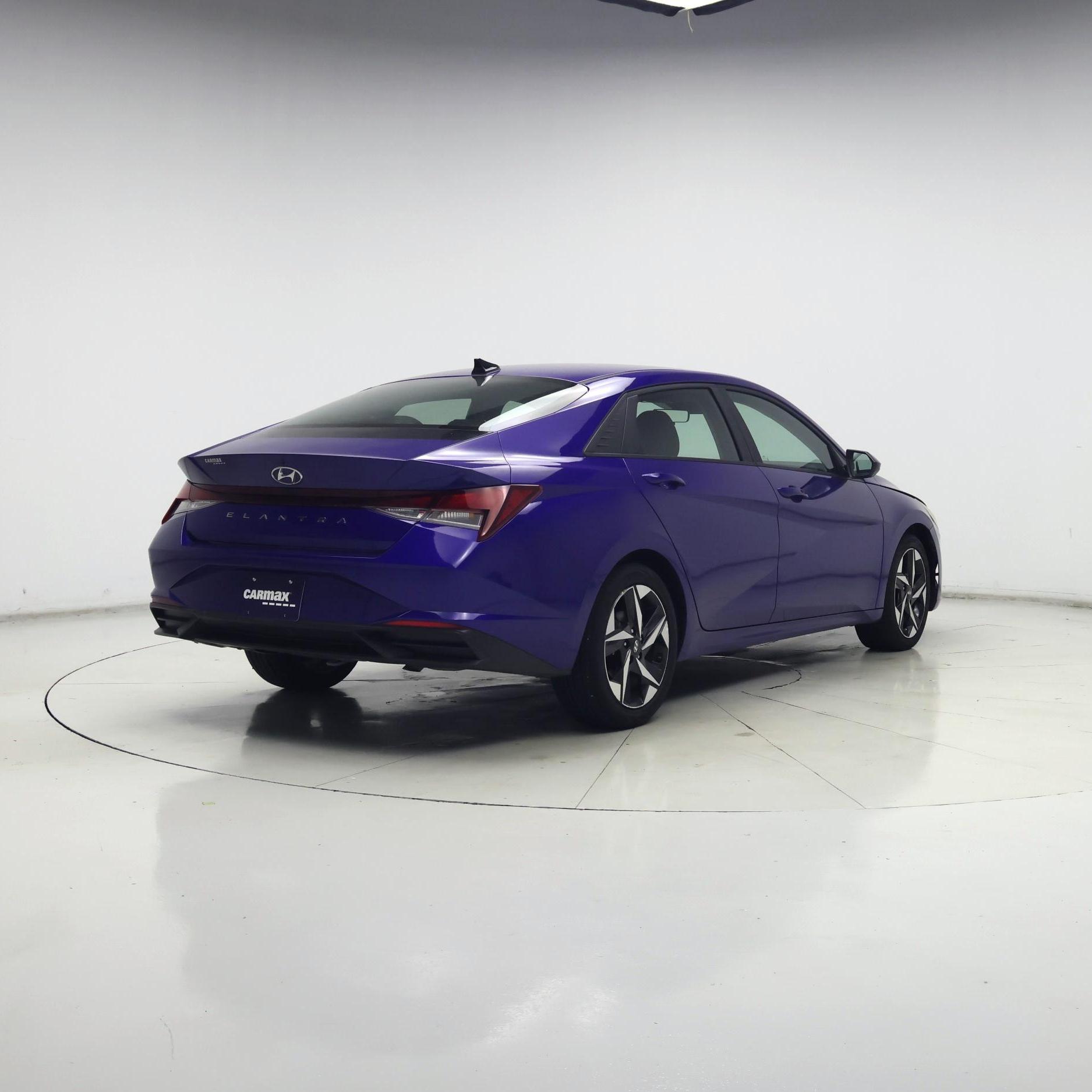 Thumbnail: 2023 Hyundai Elantra - 8