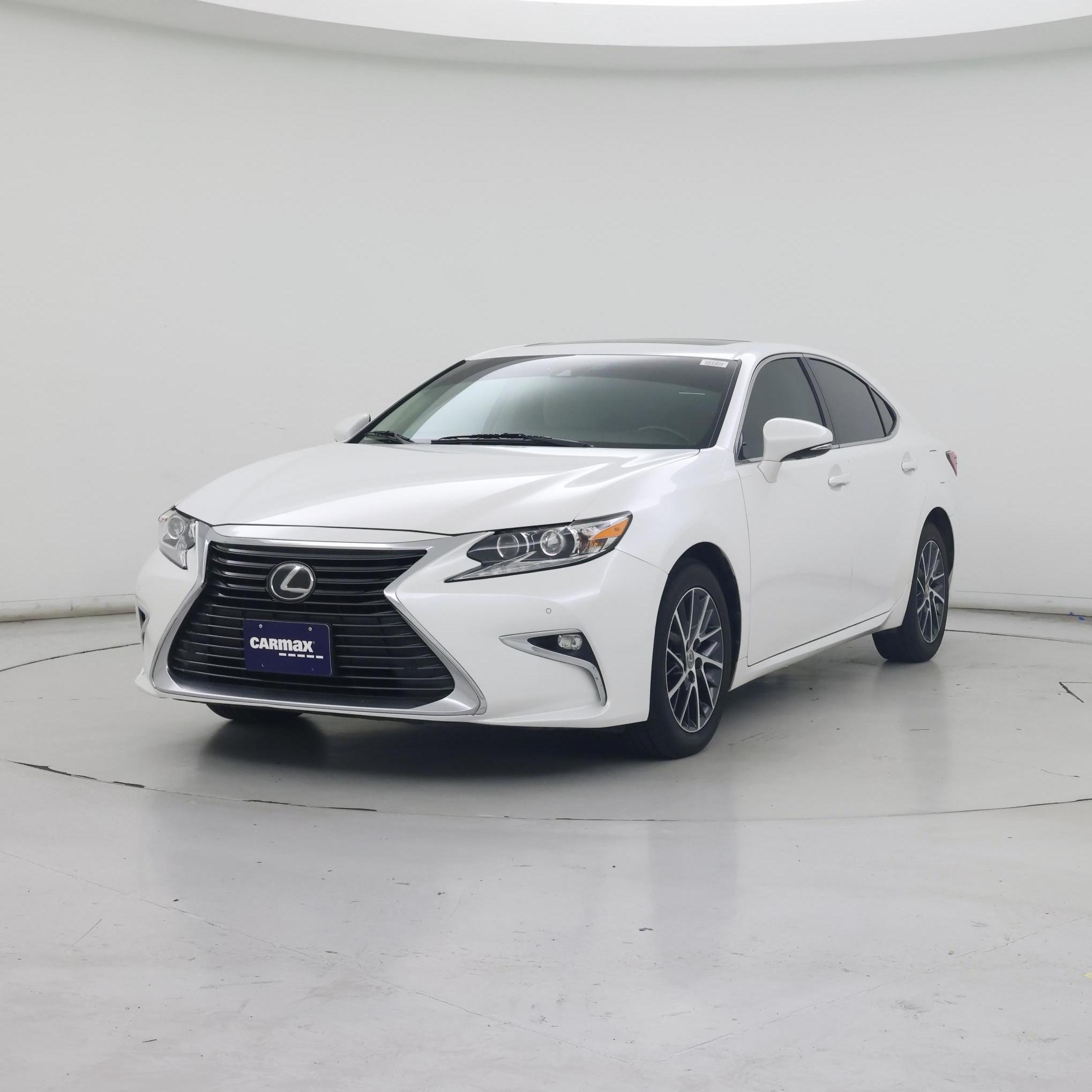 Thumbnail: 2017 Lexus ES - 4