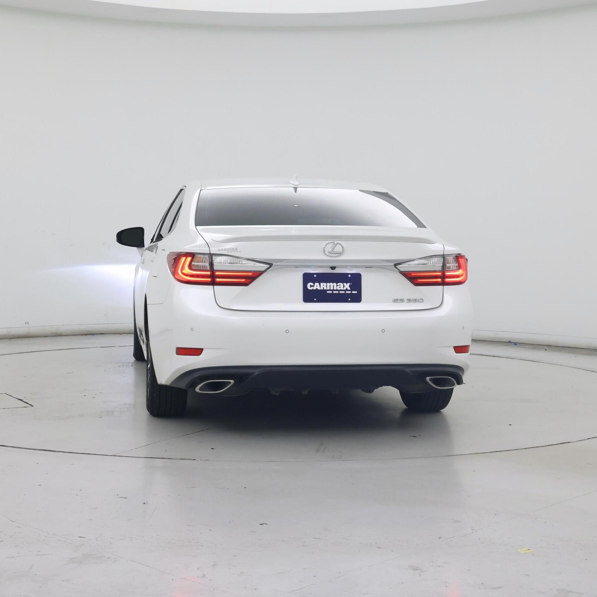 Thumbnail: 2017 Lexus ES - 6