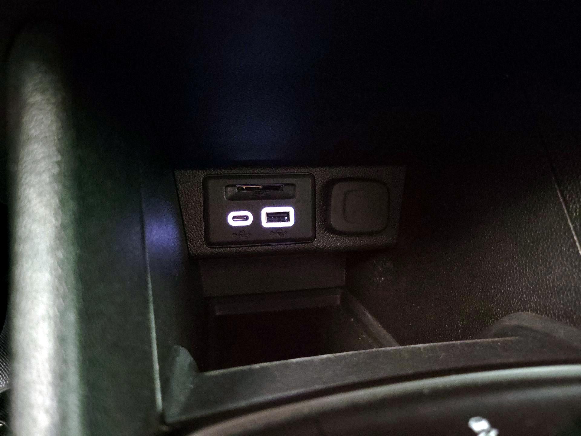 Thumbnail: 2023 Chevrolet Bolt EV - 18