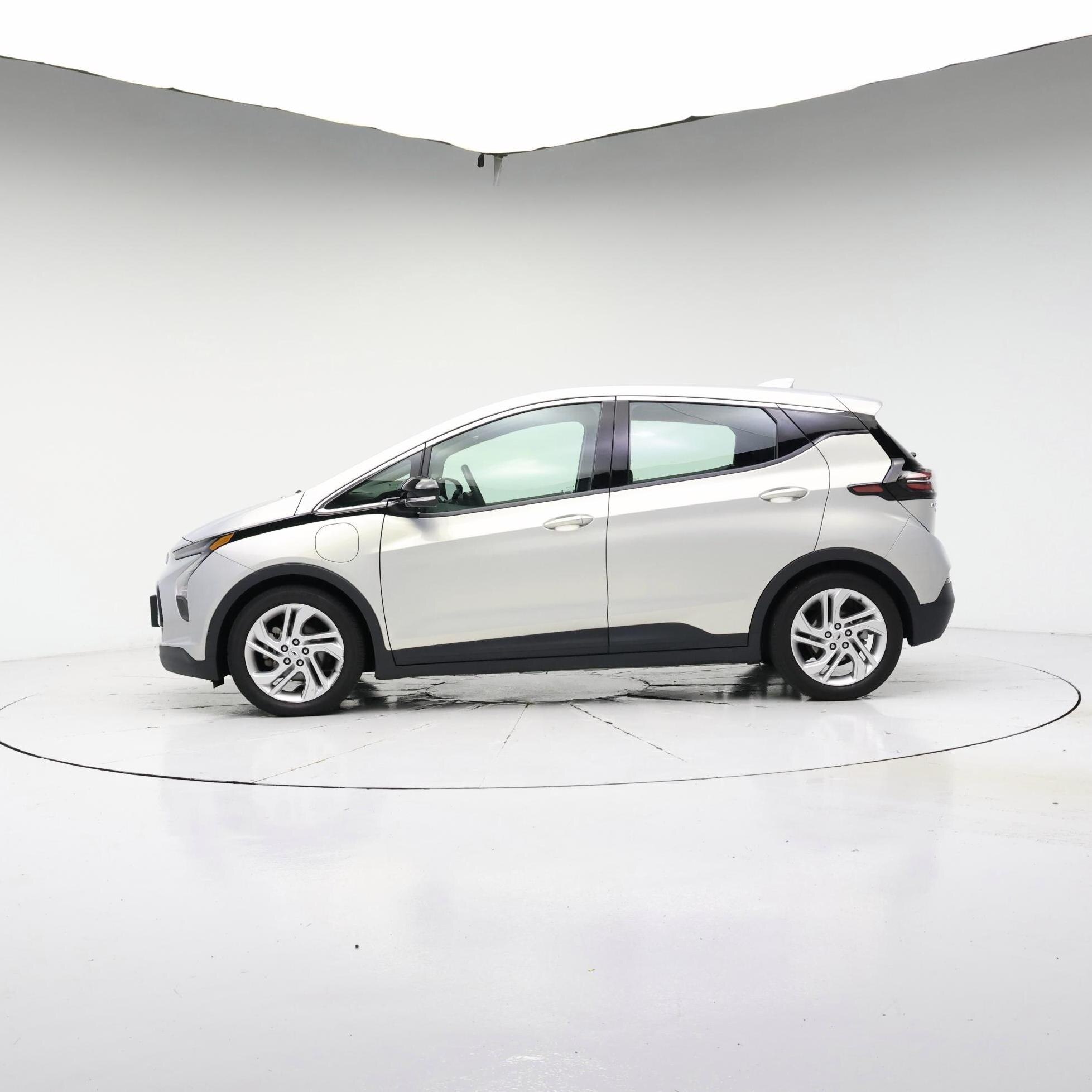 Thumbnail: 2023 Chevrolet Bolt EV - 3