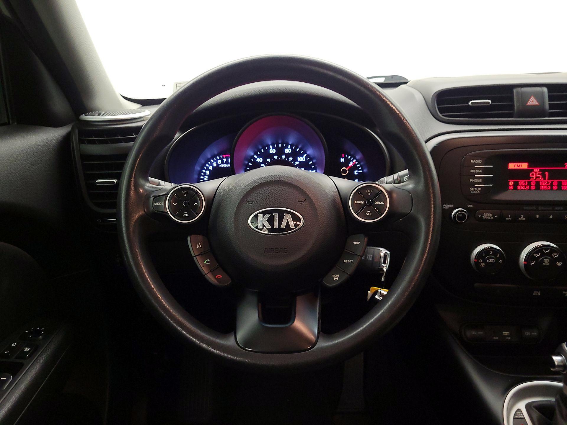 Thumbnail: 2016 Kia Soul - 10