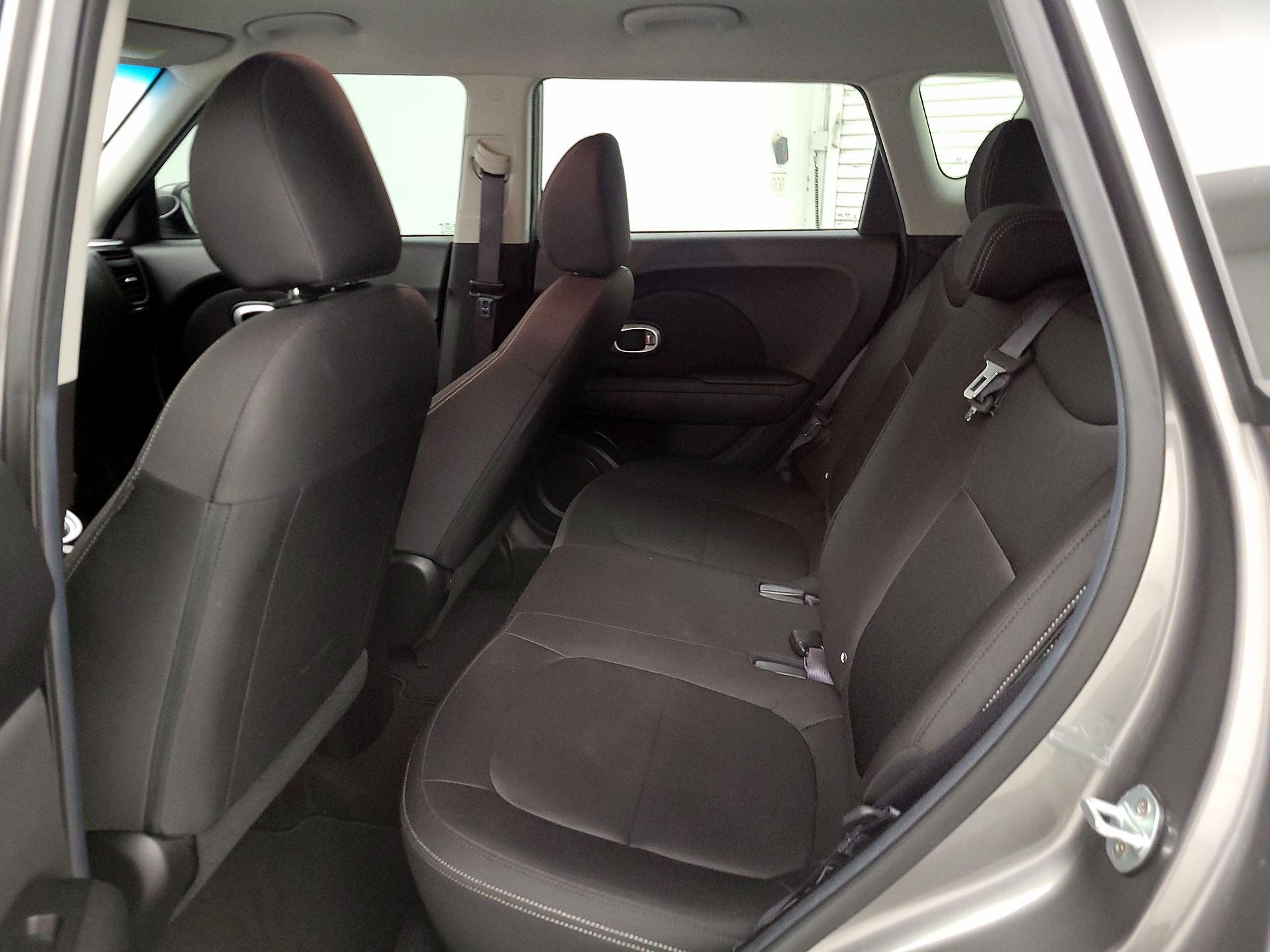 Thumbnail: 2016 Kia Soul - 18