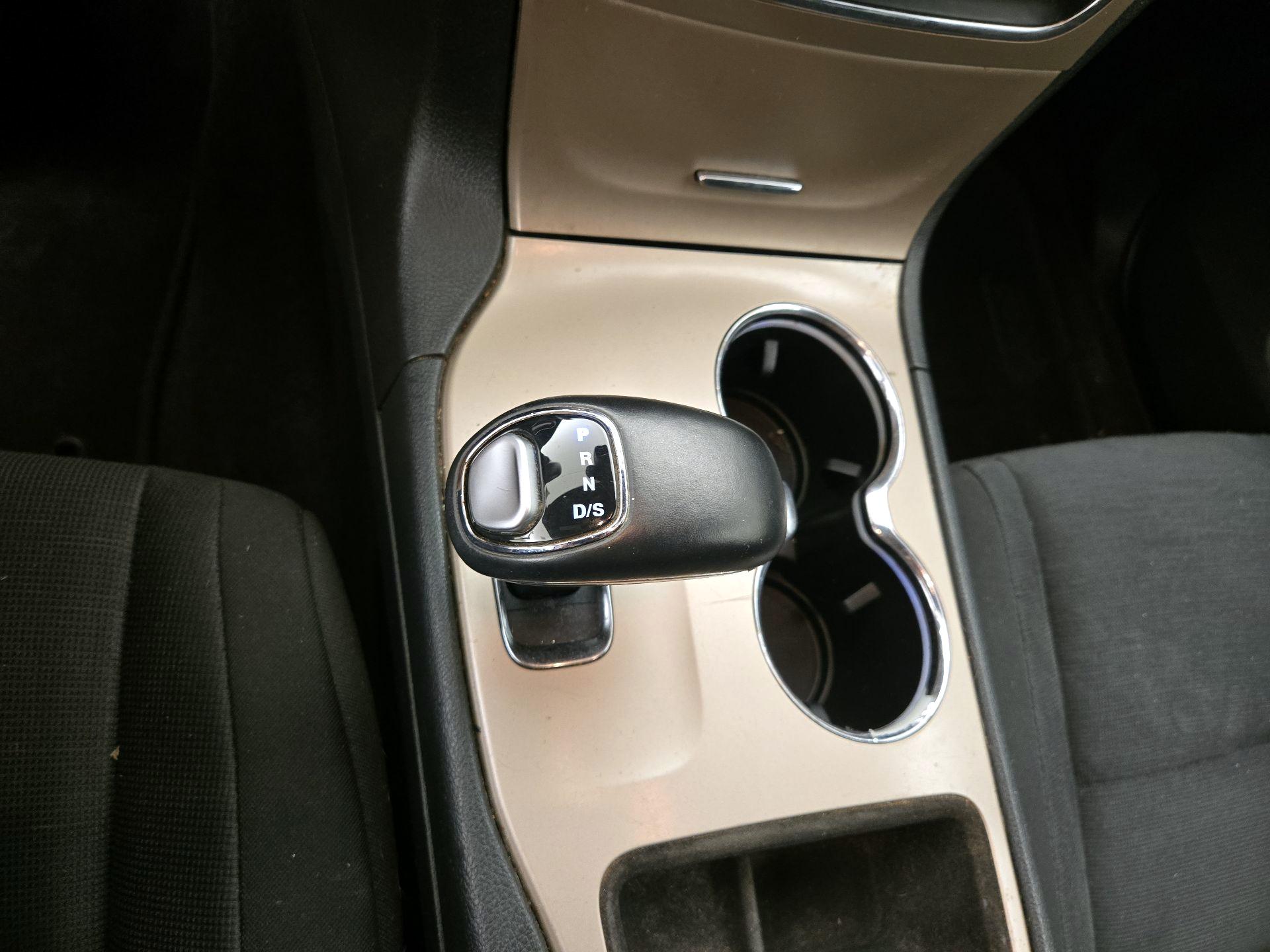 Thumbnail: 2015 Jeep Grand Cherokee - 17