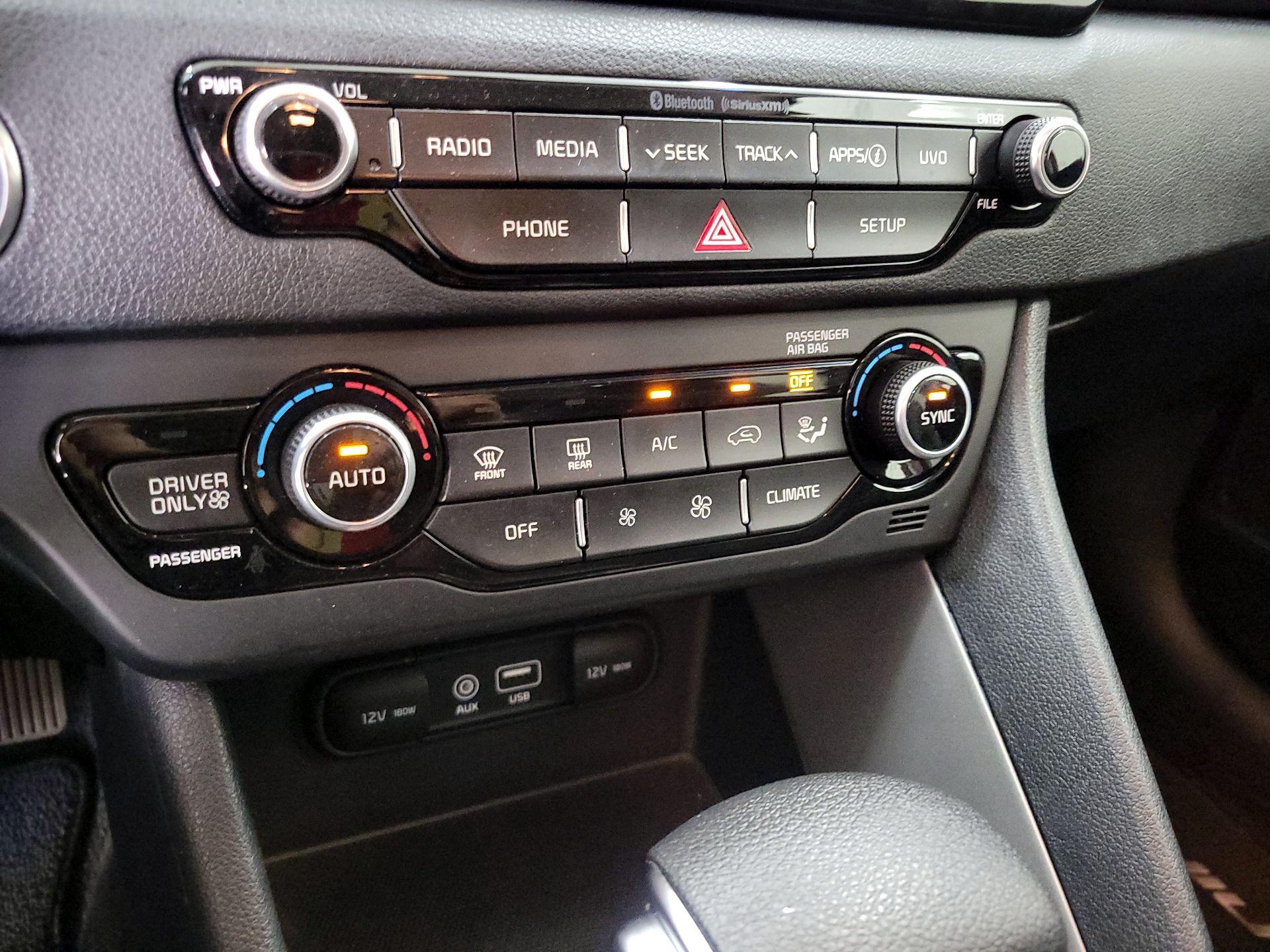 Thumbnail: 2019 Kia Niro - 16