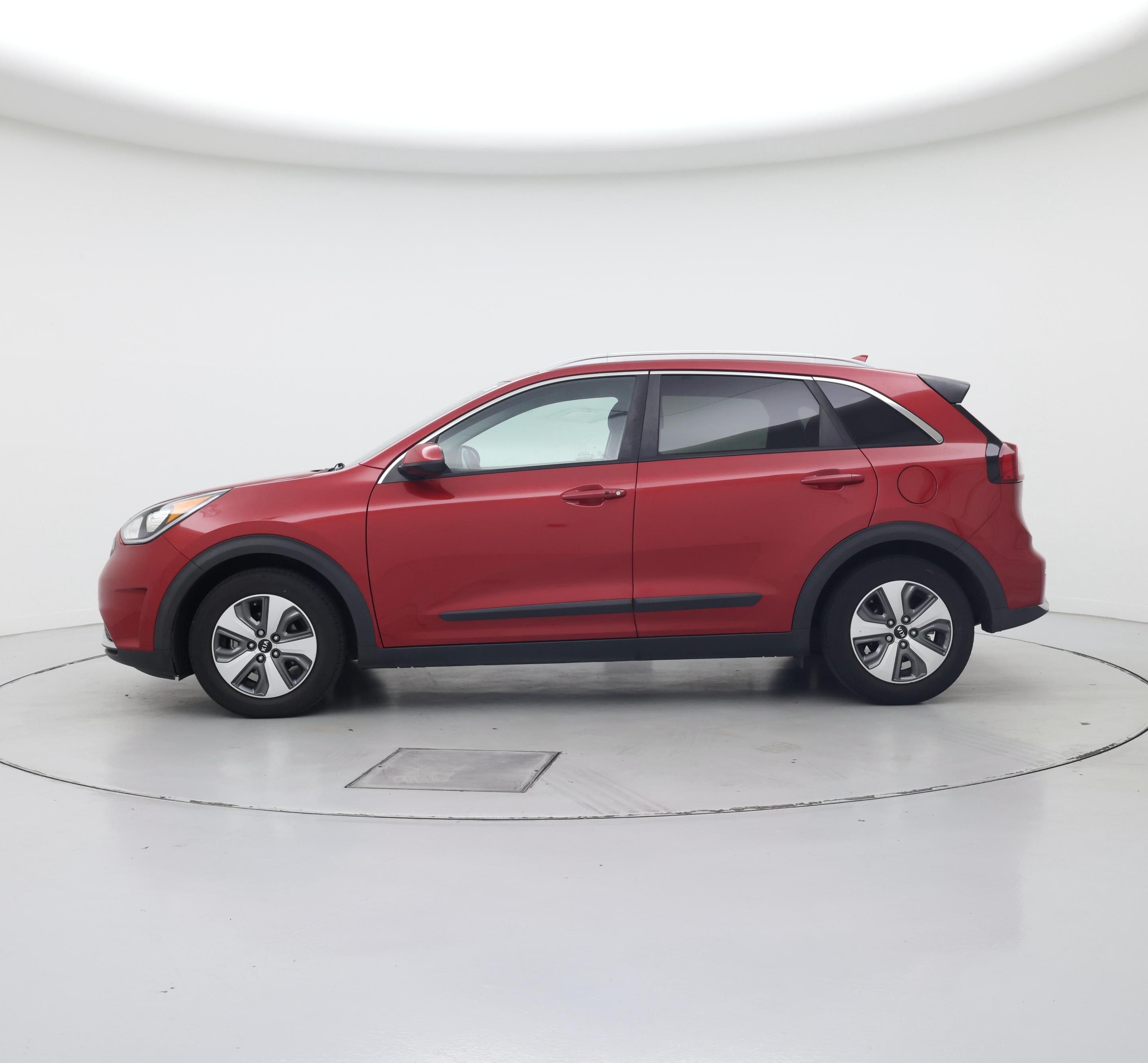 Thumbnail: 2019 Kia Niro - 3