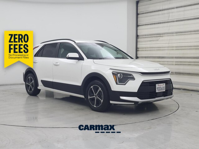 White 2023 Kia Niro SUV / Crossover Front-Wheel Drive Automatic